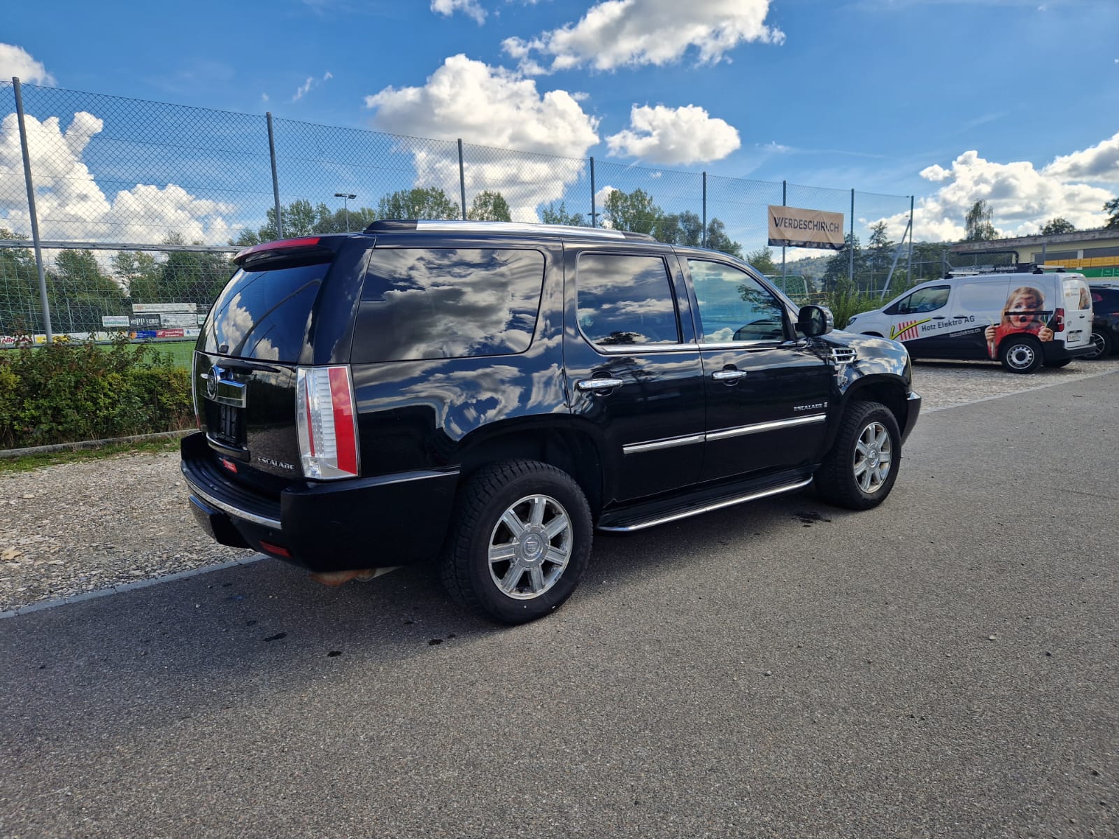 CADILLAC Escalade 6.2 Sport Luxury-image-3