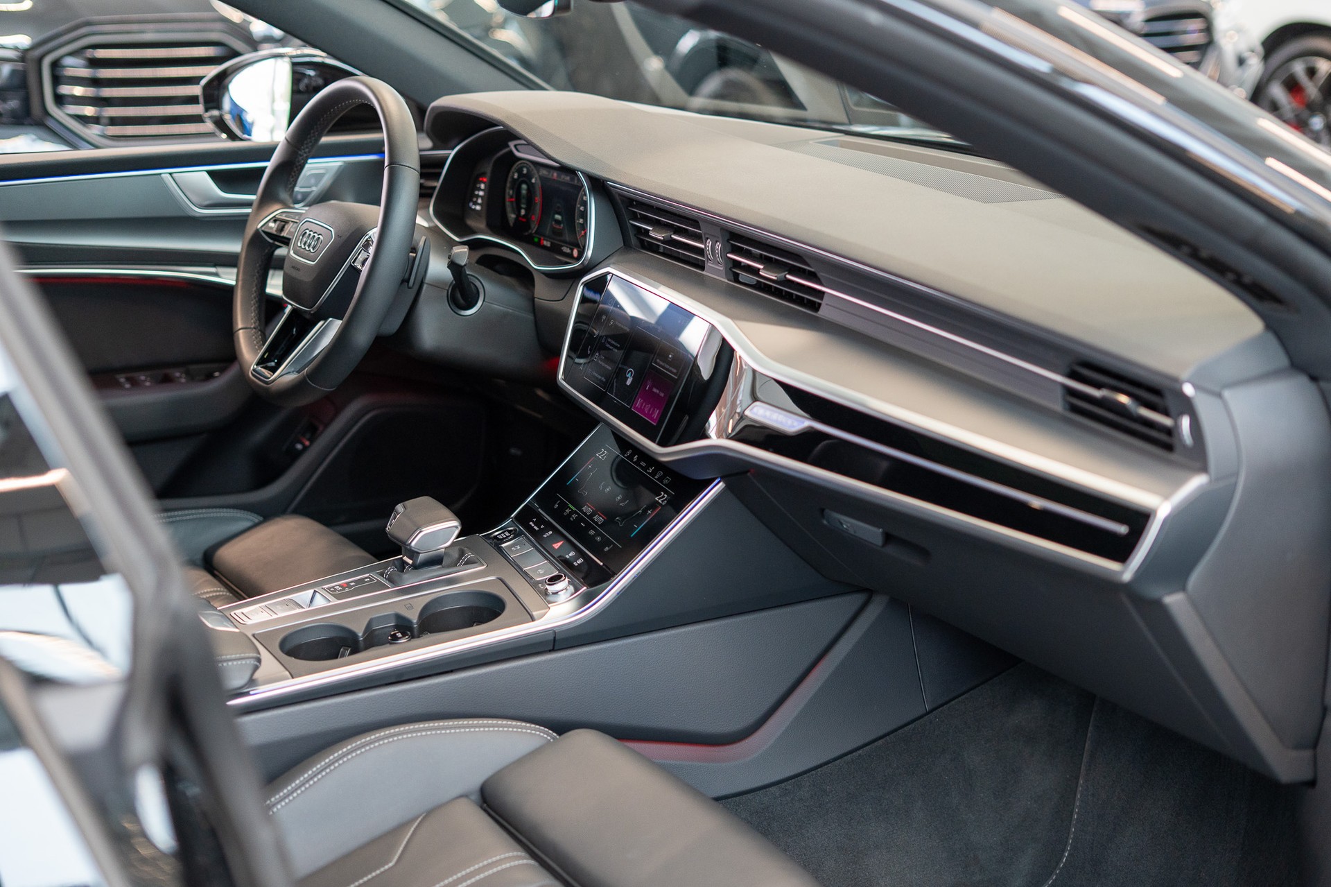 AUDI A7 Sportback 3.0 50 TDI quattro T-Tronic / Rückfahrkamera / Glasdach / Ambientebeleuchtung-image-15