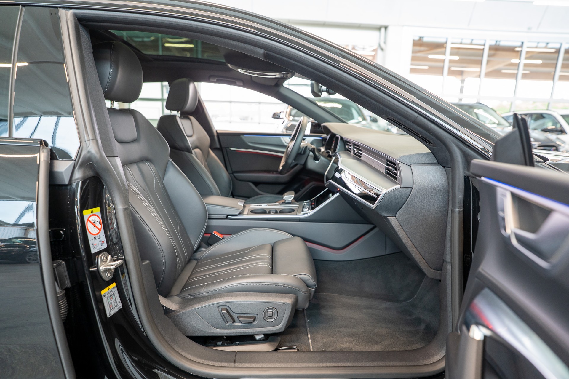 AUDI A7 Sportback 3.0 50 TDI quattro T-Tronic / Rückfahrkamera / Glasdach / Ambientebeleuchtung-image-14