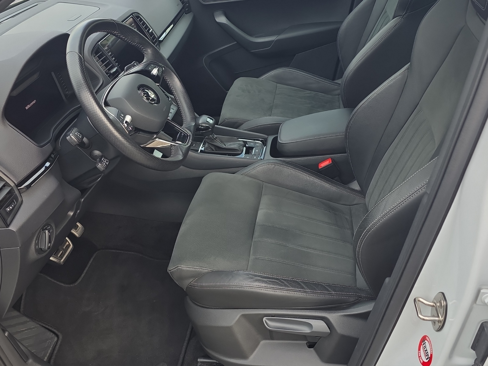 SKODA Karoq 2.0 TSI SportLine 4x4 DSG-showroom-element-3