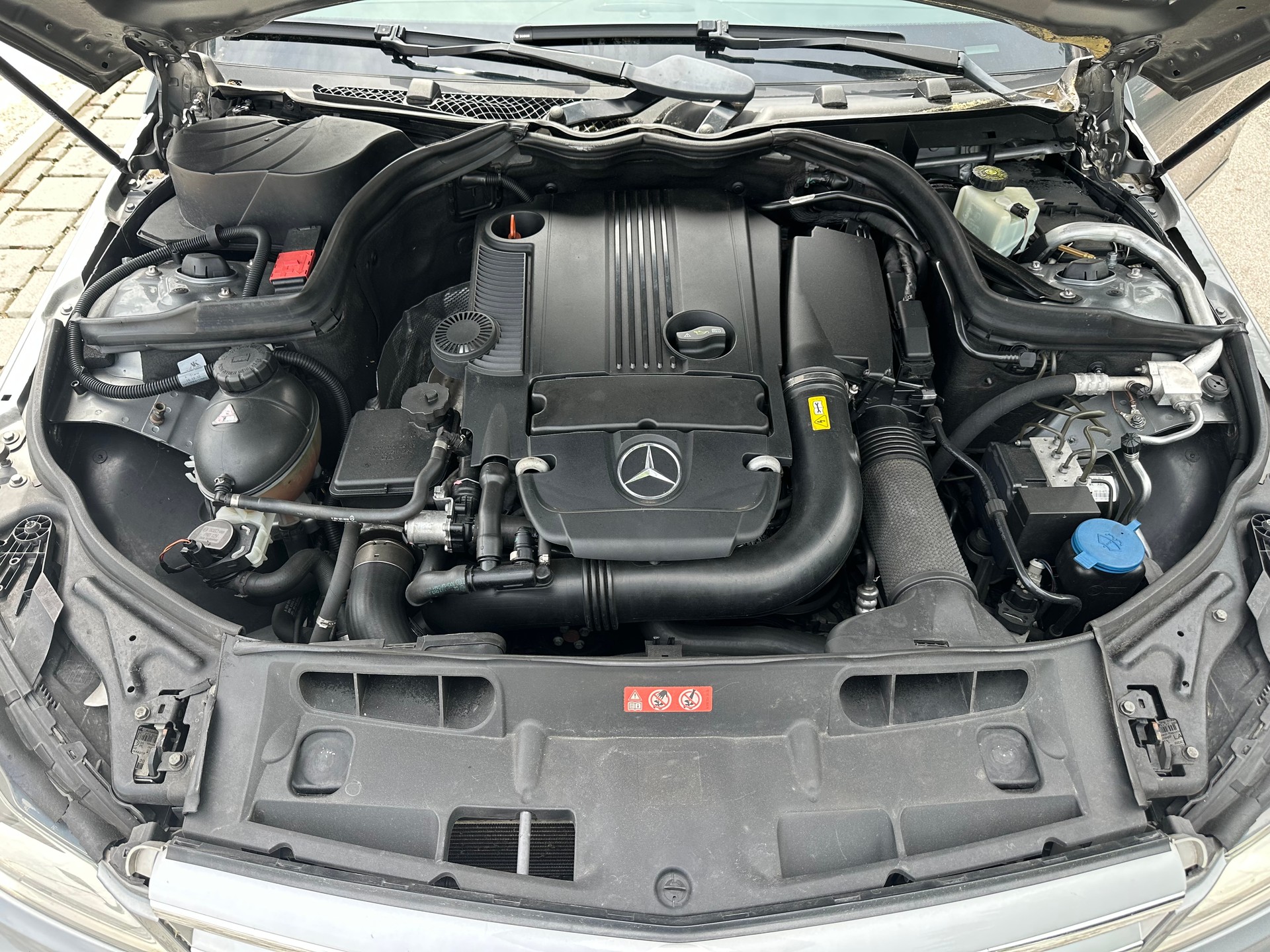 MERCEDES-BENZ C 180 BlueEfficiency Avantgarde 7G-Tronic-image-8