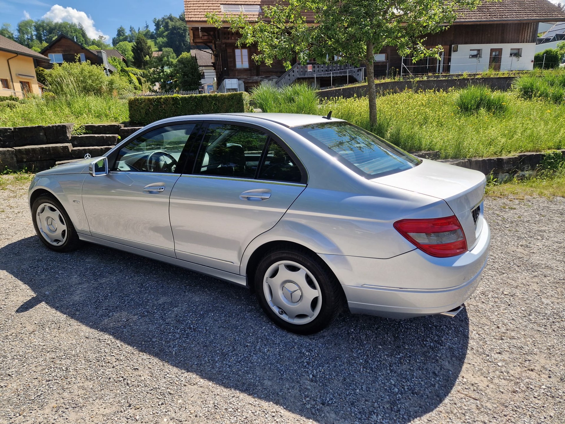 MERCEDES-BENZ C 250 CDI BlueEfficiency Automatic-image-6