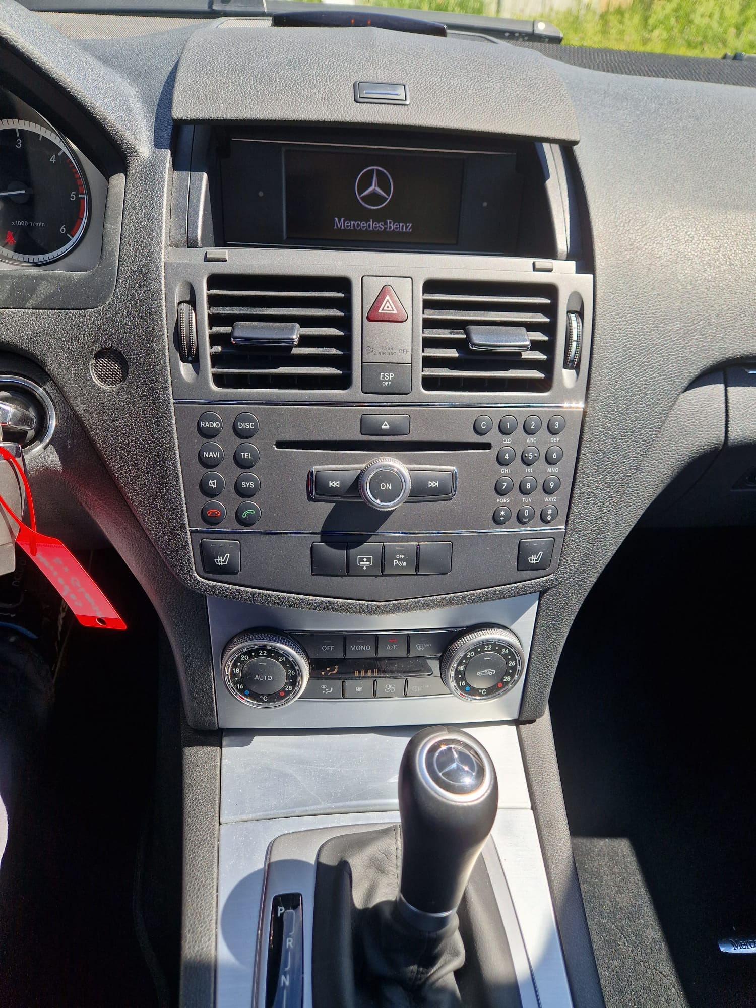 MERCEDES-BENZ C 250 CDI BlueEfficiency Automatic-image-13