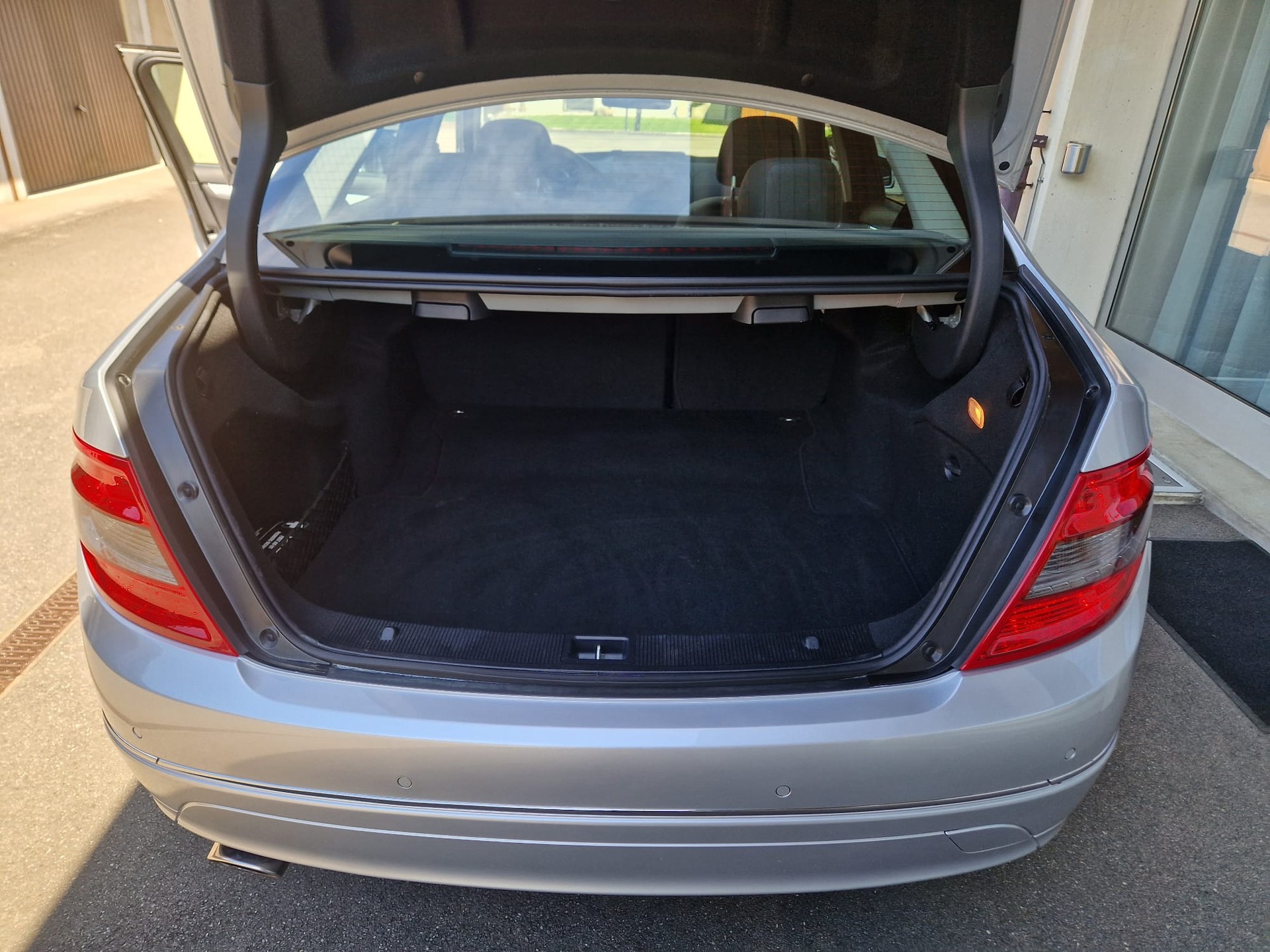 MERCEDES-BENZ C 250 CDI BlueEfficiency Automatic-image-7