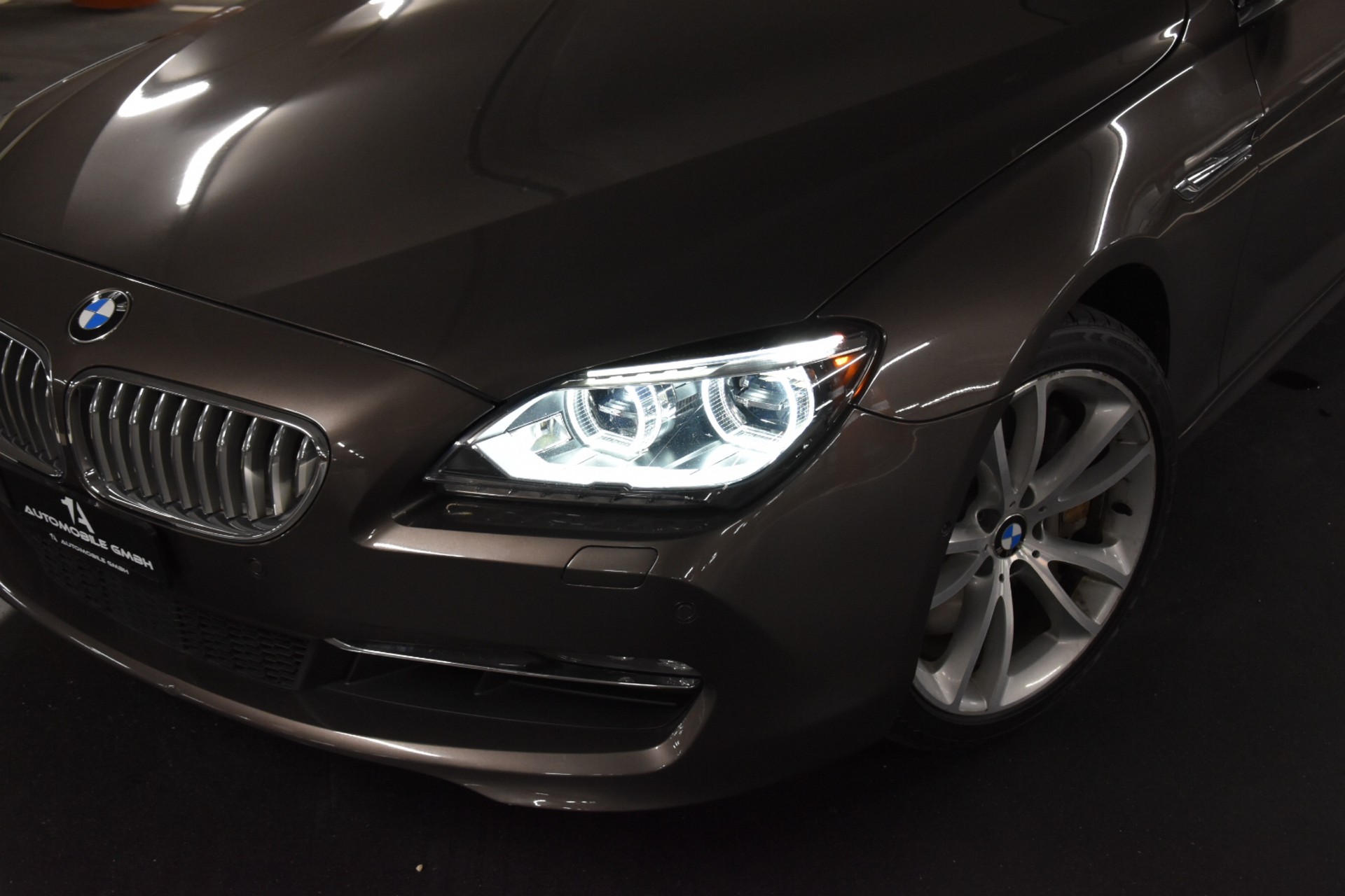 BMW 650i Coupé xDrive INDIVIDUAL-showroom-element-1