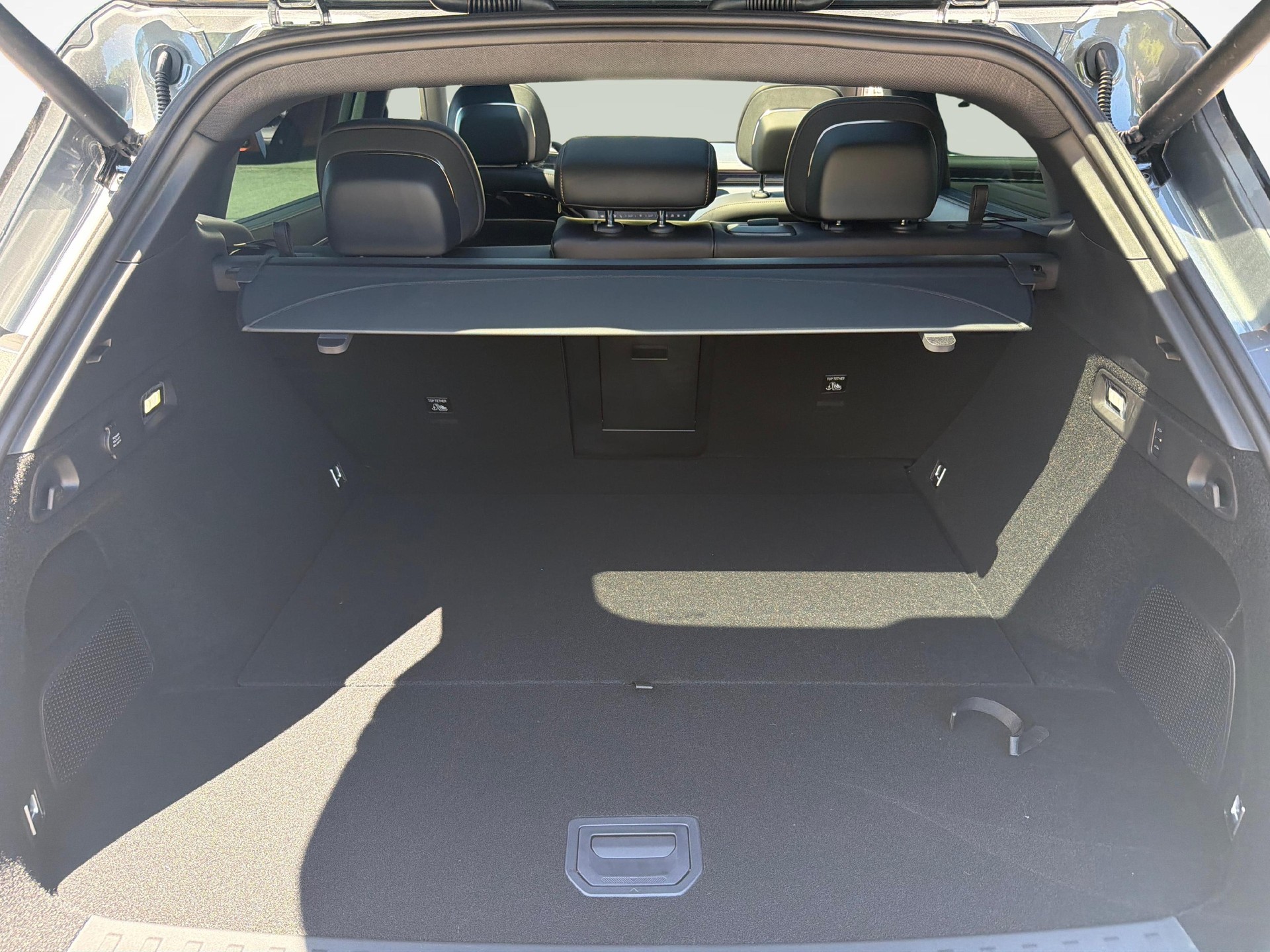 ZEEKR 7X Privilege AWD-image-11