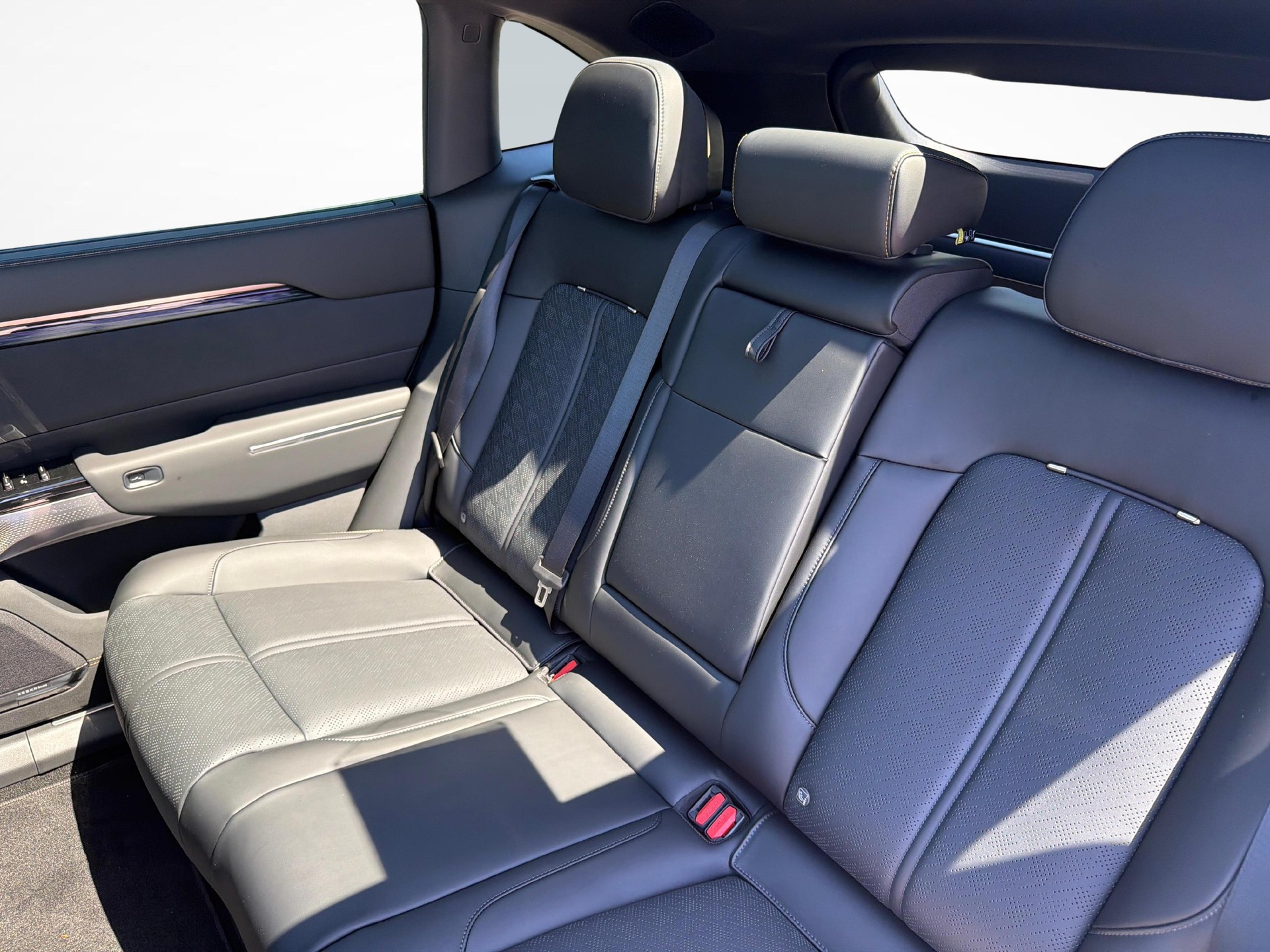 ZEEKR 7X Privilege AWD-image-10