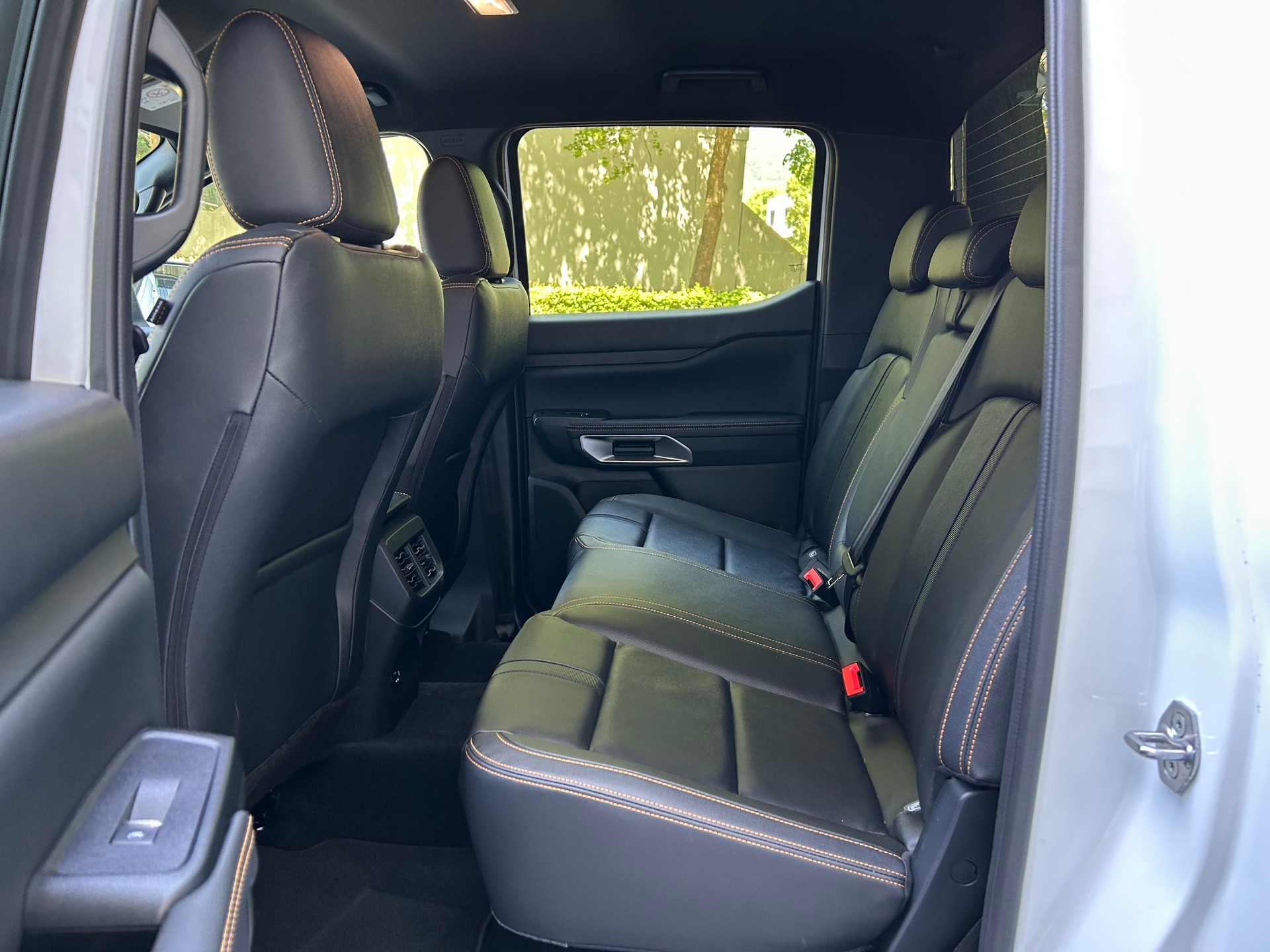 FORD Ranger Wildtrak 2.0 Eco Blue e-4WD Automat-image-15
