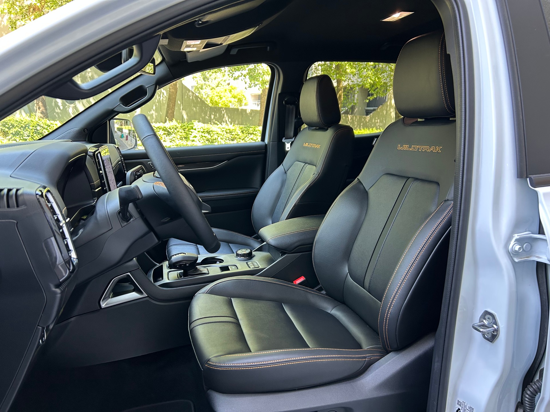 FORD Ranger Wildtrak 2.0 Eco Blue e-4WD Automat-image-8