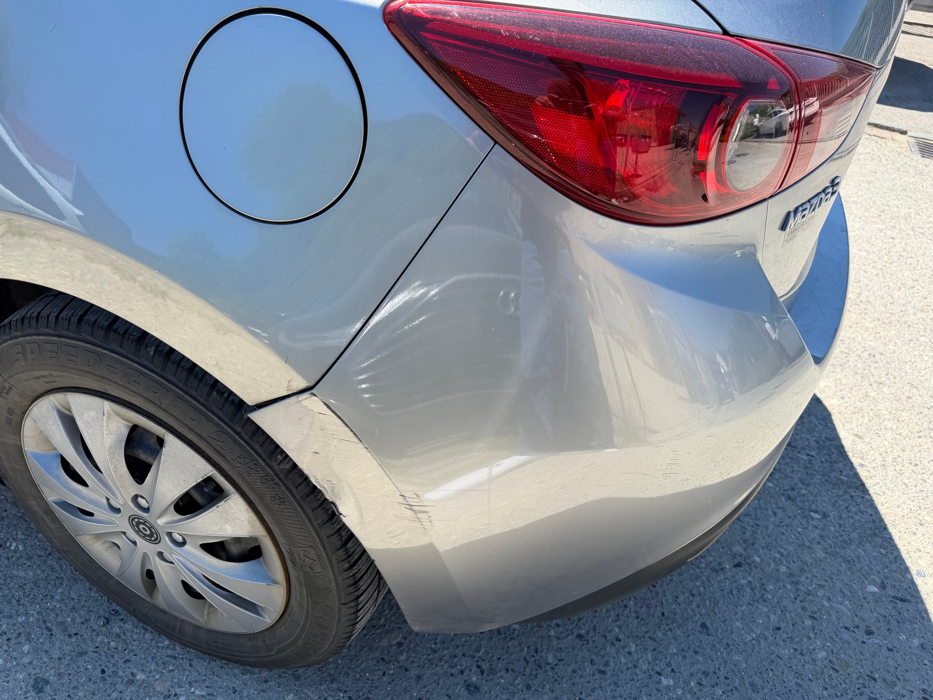 MAZDA 3 1.5 16V Challenge-image-9