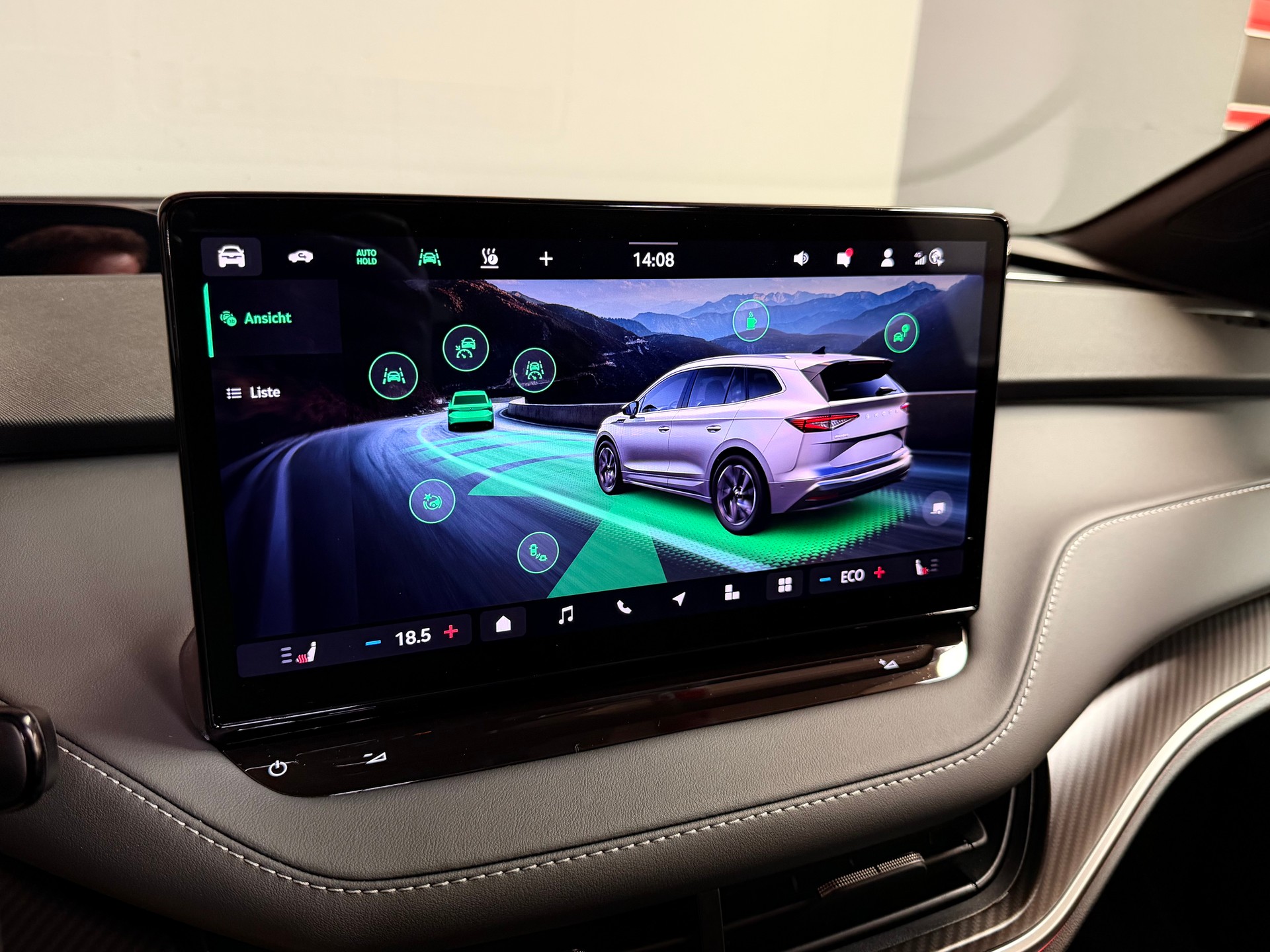 SKODA Enyaq 85x Sportline 4x4-image-22