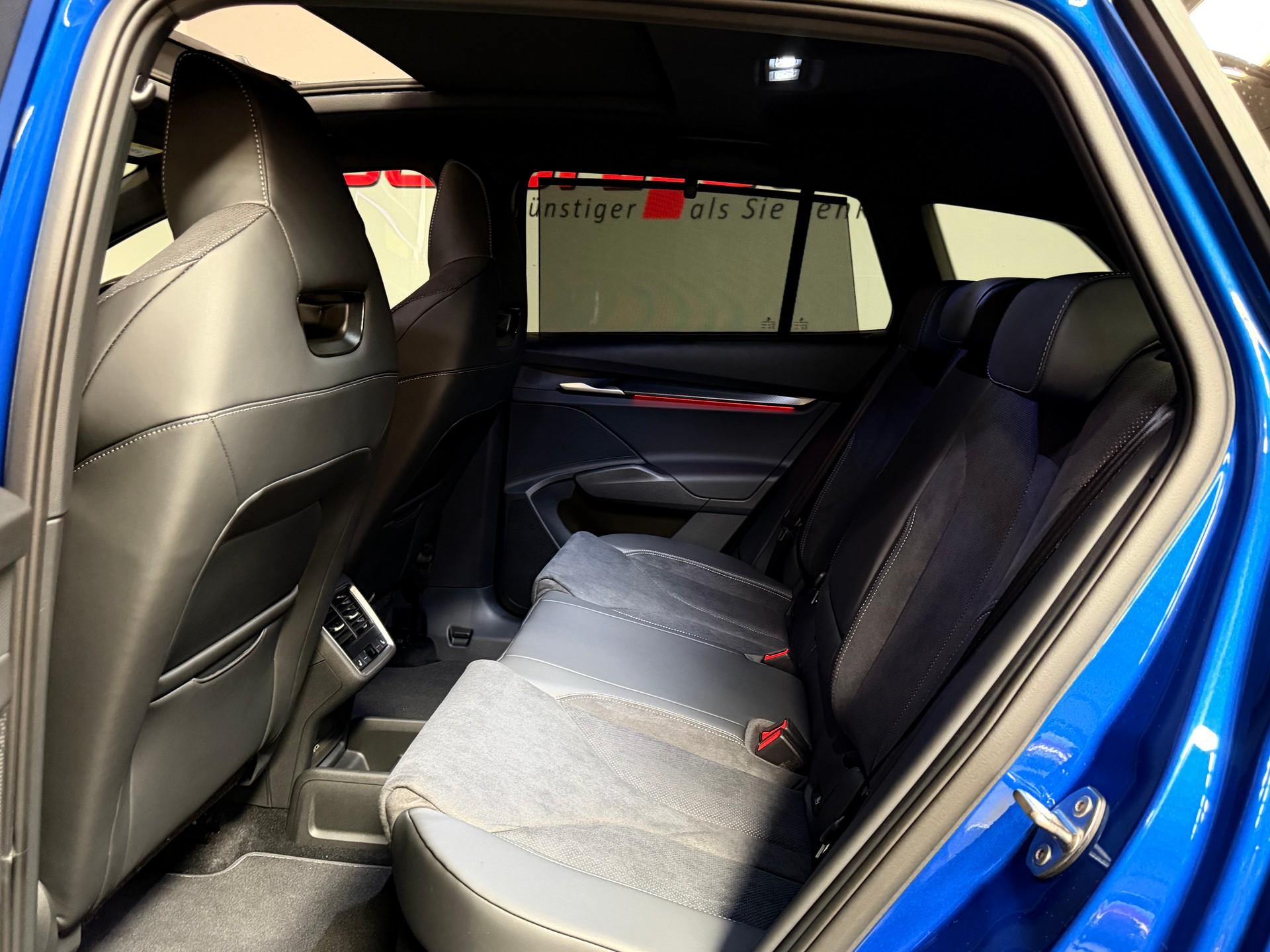 SKODA Enyaq 85x Sportline 4x4-image-15