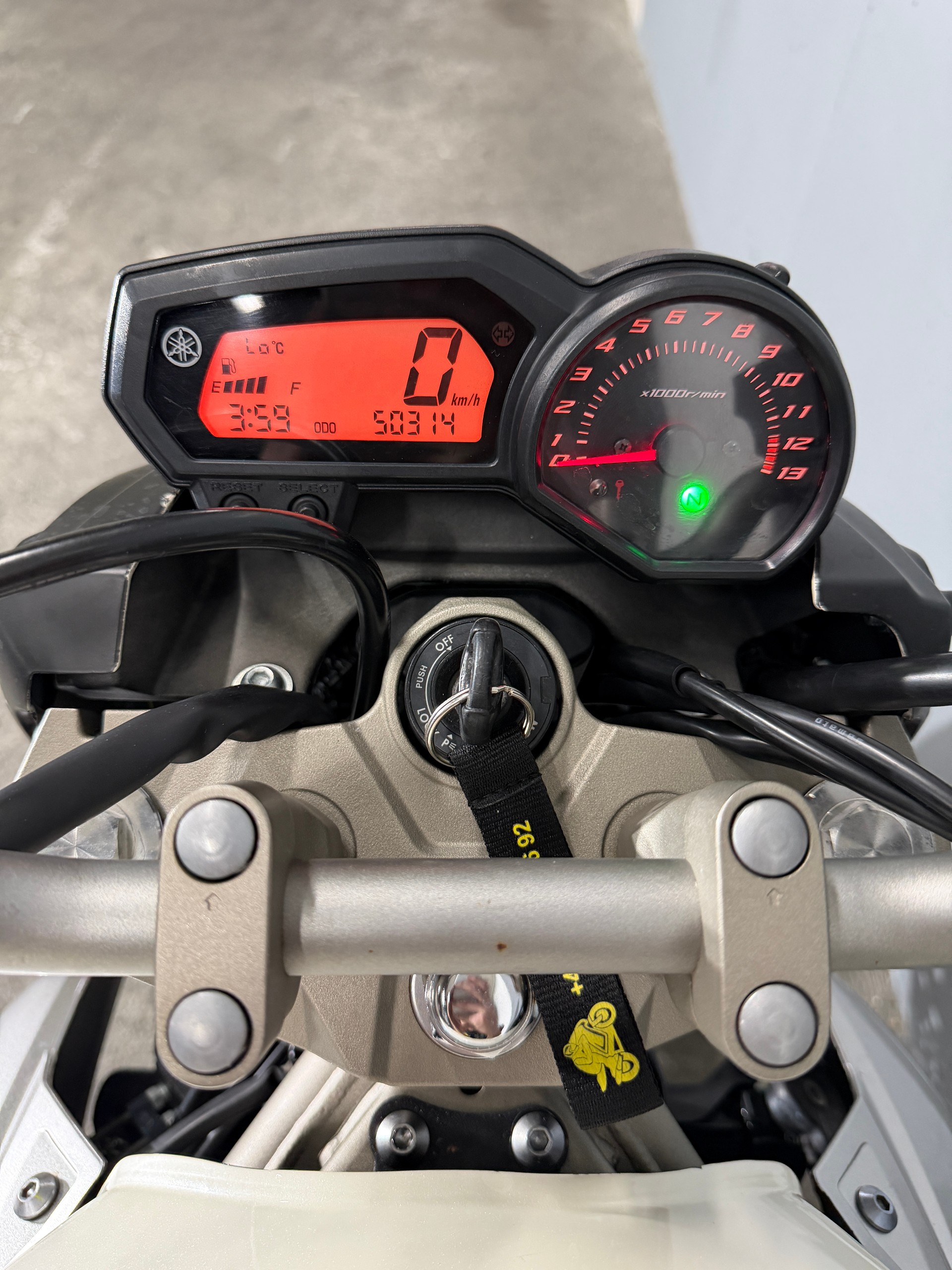 YAMAHA XJ6N ABS-image-4