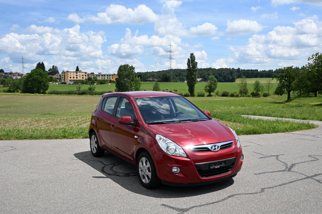 HYUNDAI i20 1.4 Style Automatic-image-1