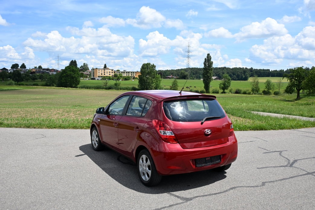 HYUNDAI i20 1.4 Style Automatic-image-3