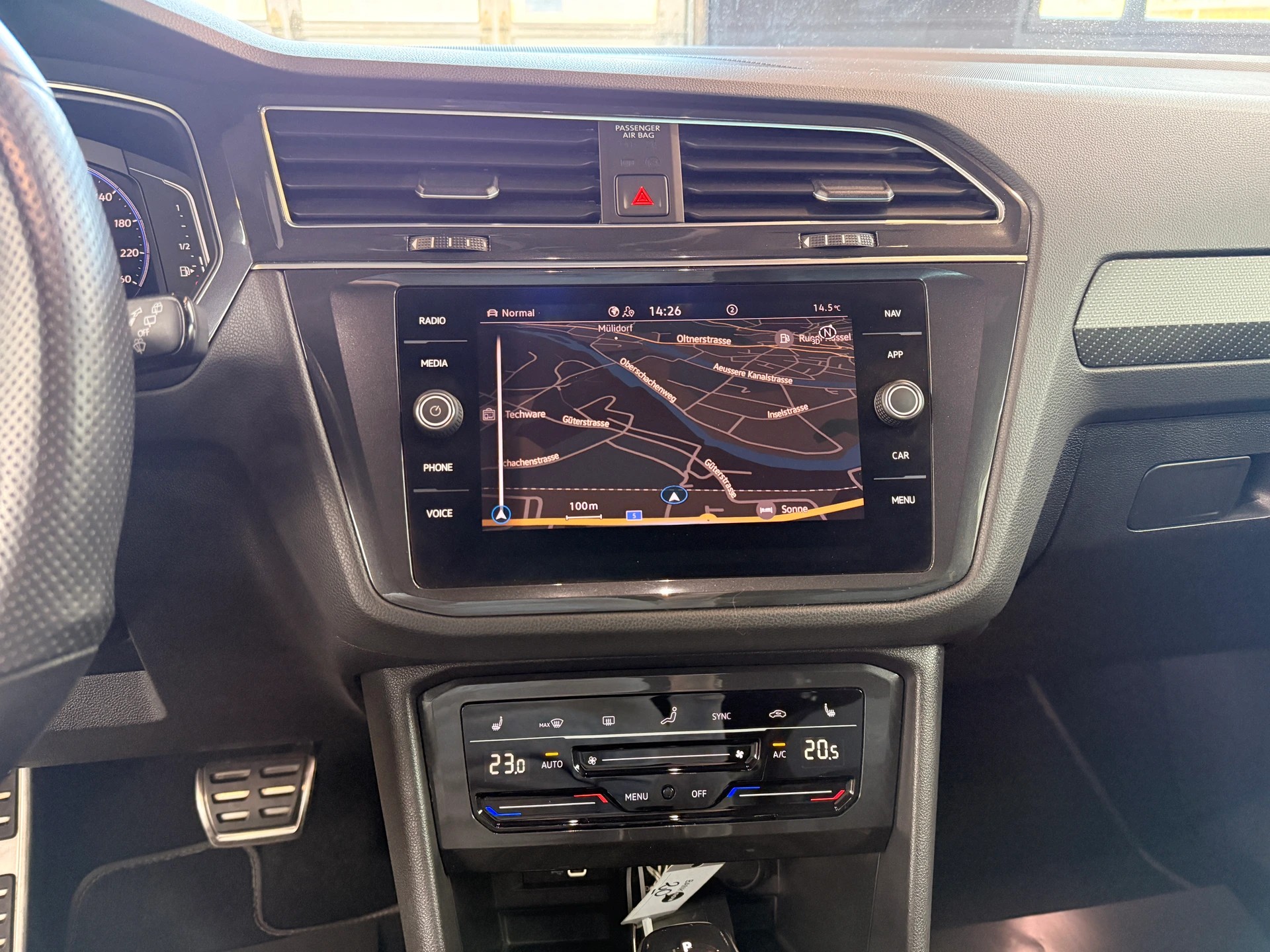 VW Tiguan 2.0TSI R-Line 4Motion DSG-image-17