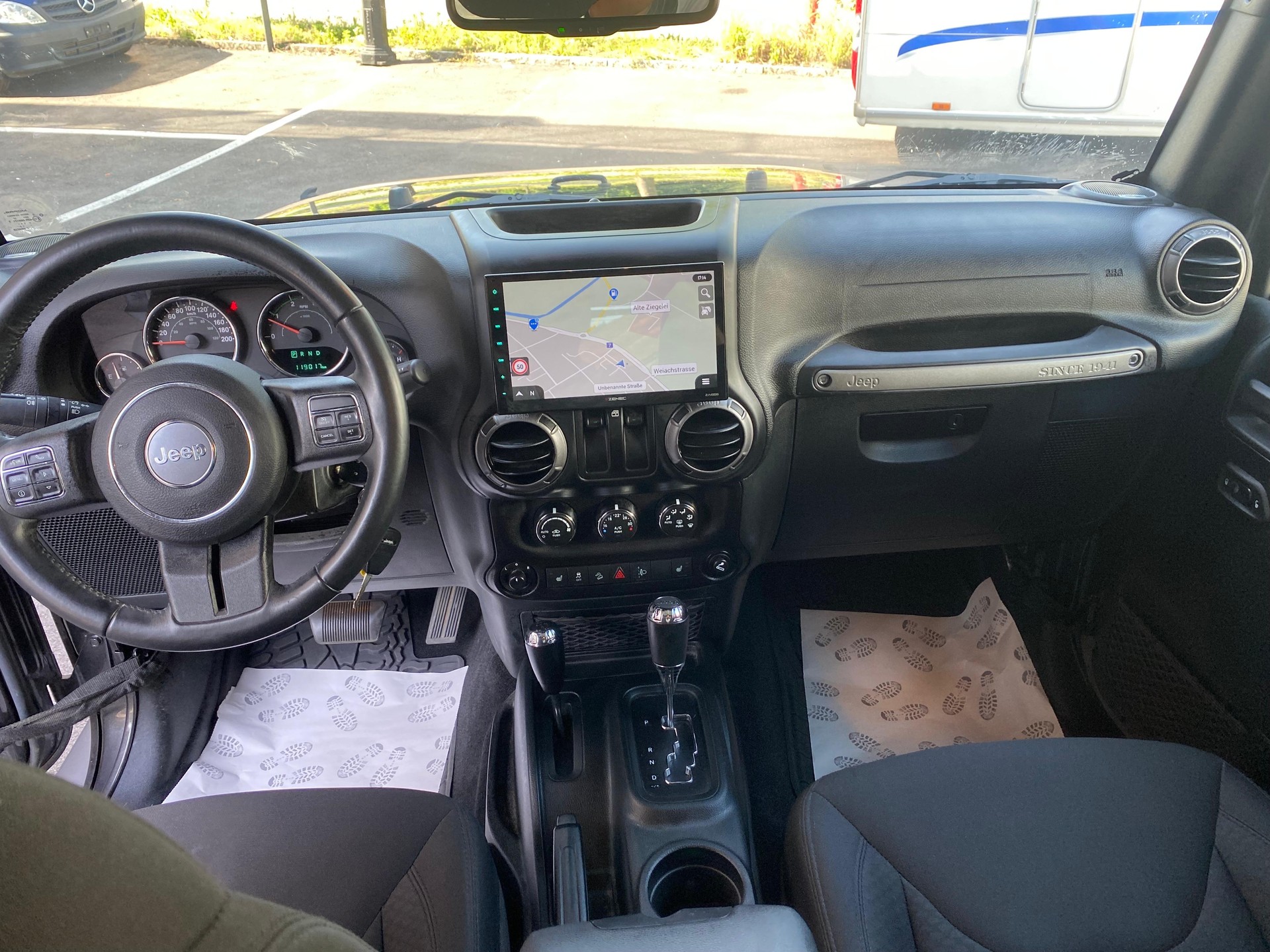 JEEP Wrangler 2.8 CRD Sport Automatic softtop-image-9
