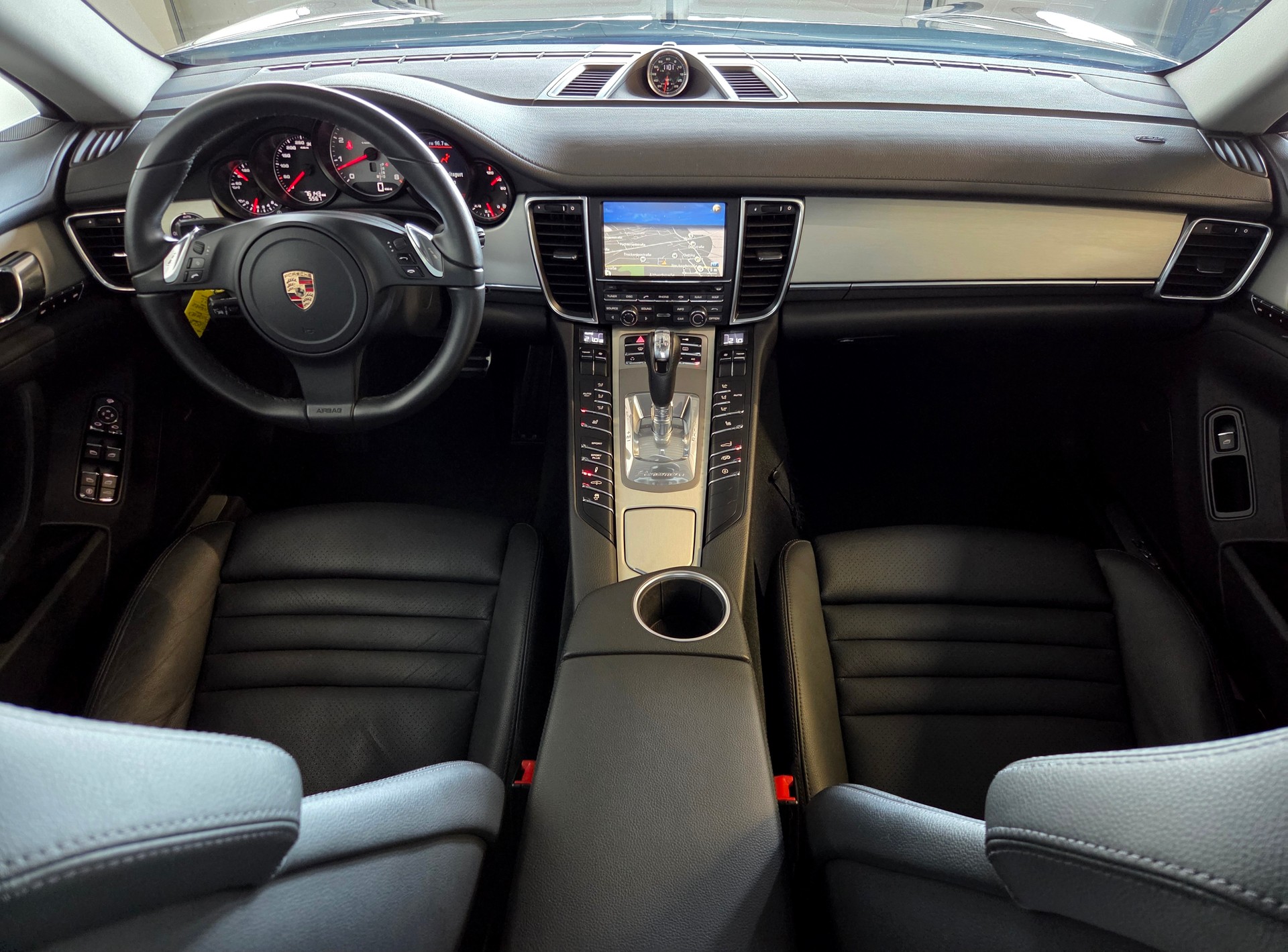 PORSCHE Panamera 4.8 V8 4S PDK-image-6
