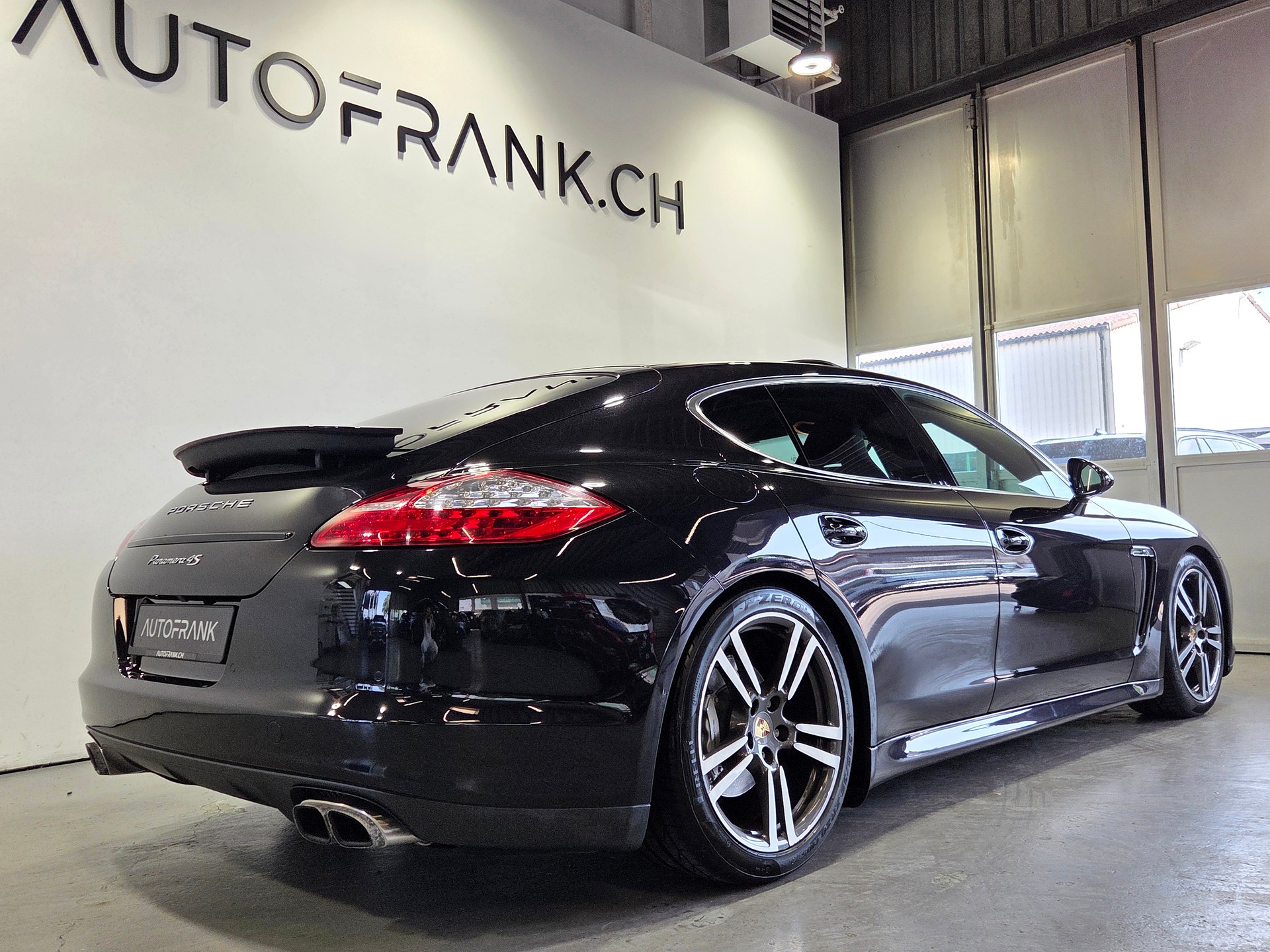 PORSCHE Panamera 4.8 V8 4S PDK-showroom-element-2