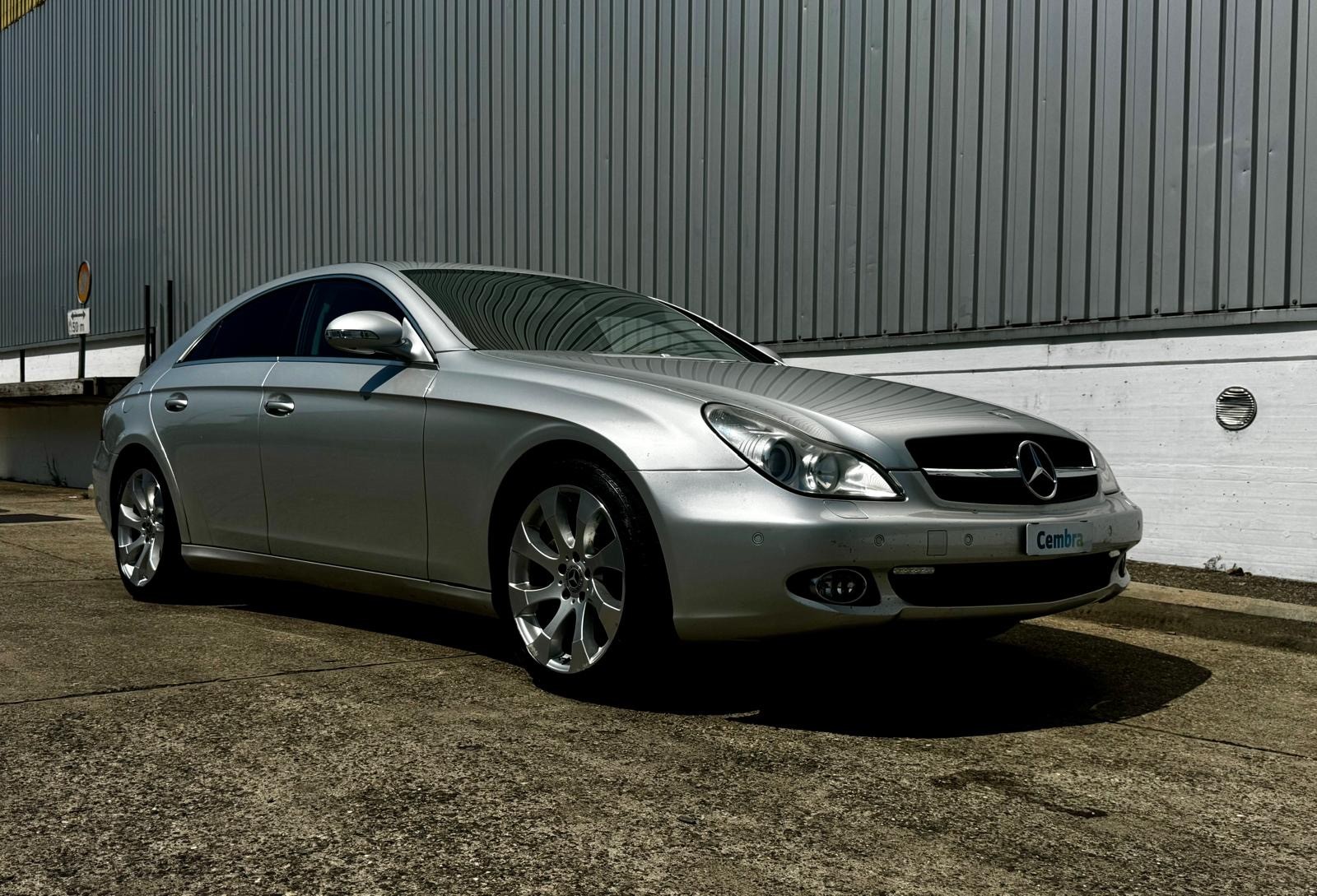 MERCEDES-BENZ CLS 500 7G-Tronic-showroom-element-2