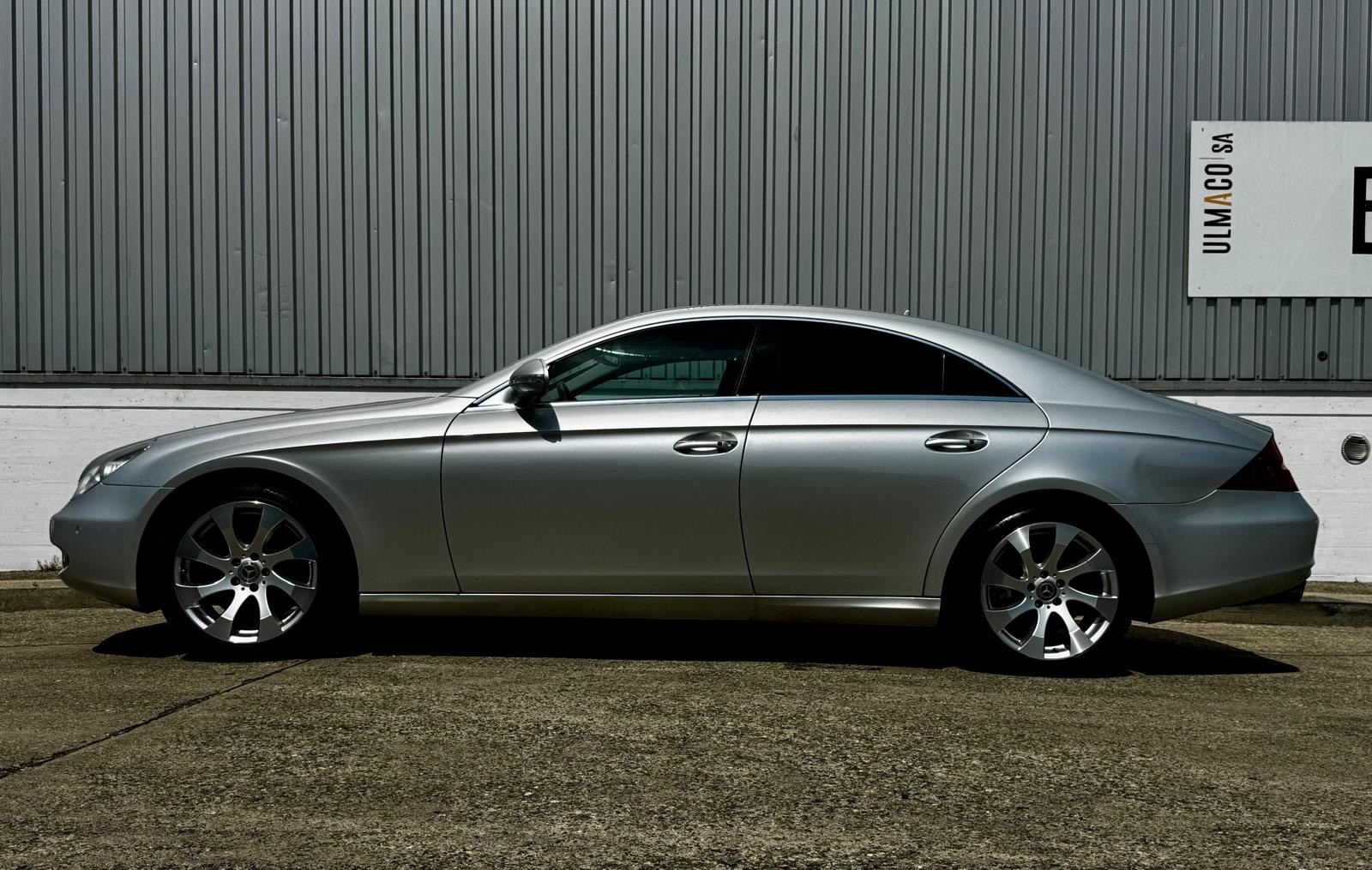 MERCEDES-BENZ CLS 500 7G-Tronic-showroom-element-1