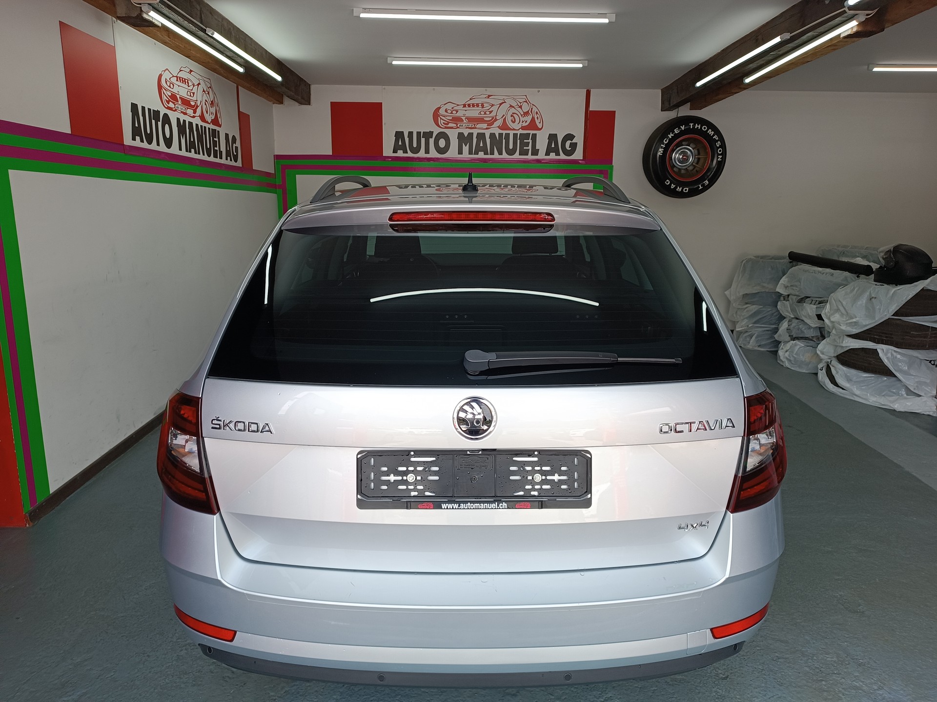 SKODA Octavia Combi 2.0 TDI Ambition 4x4-image-3