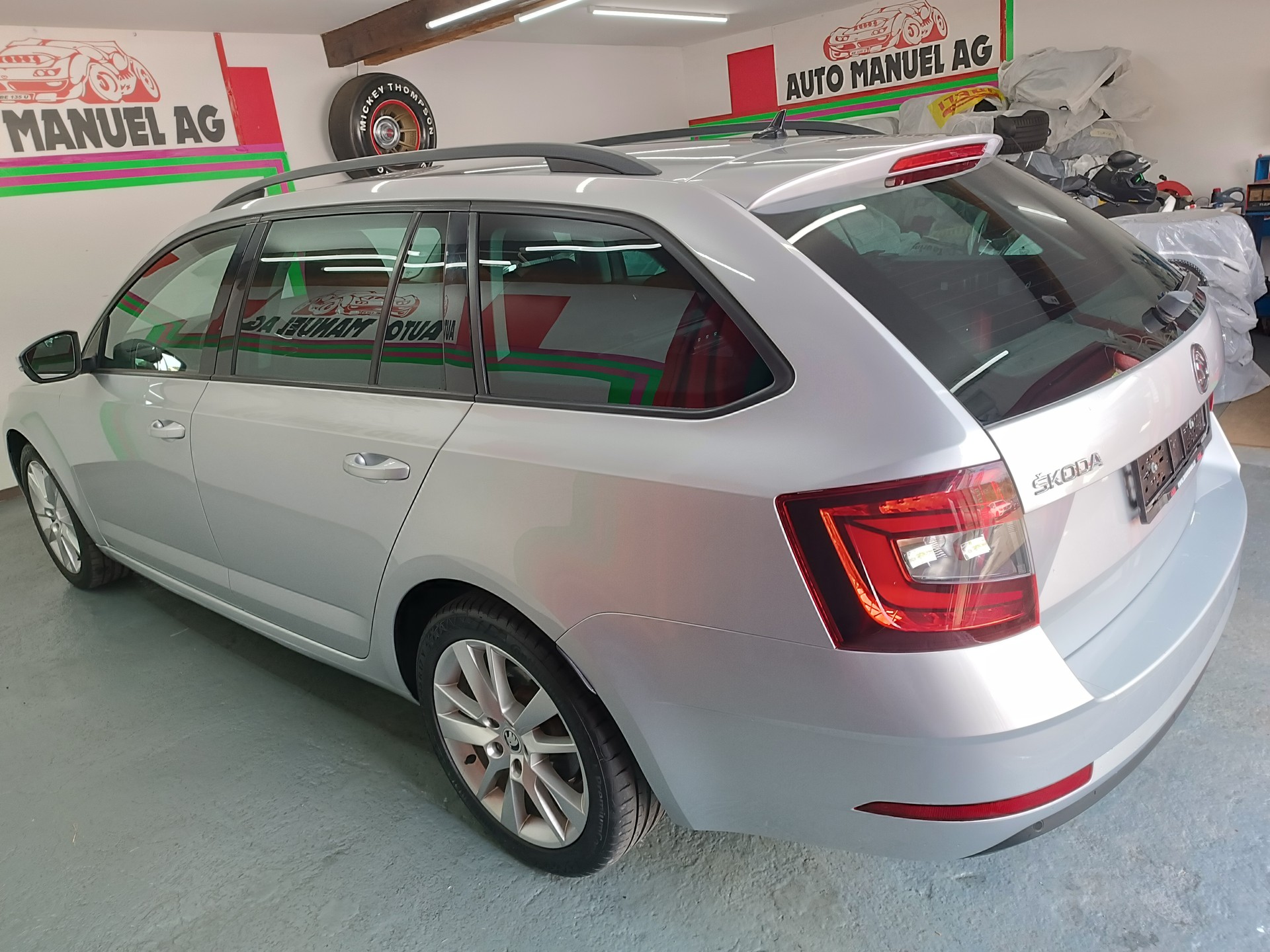 SKODA Octavia Combi 2.0 TDI Ambition 4x4-image-4