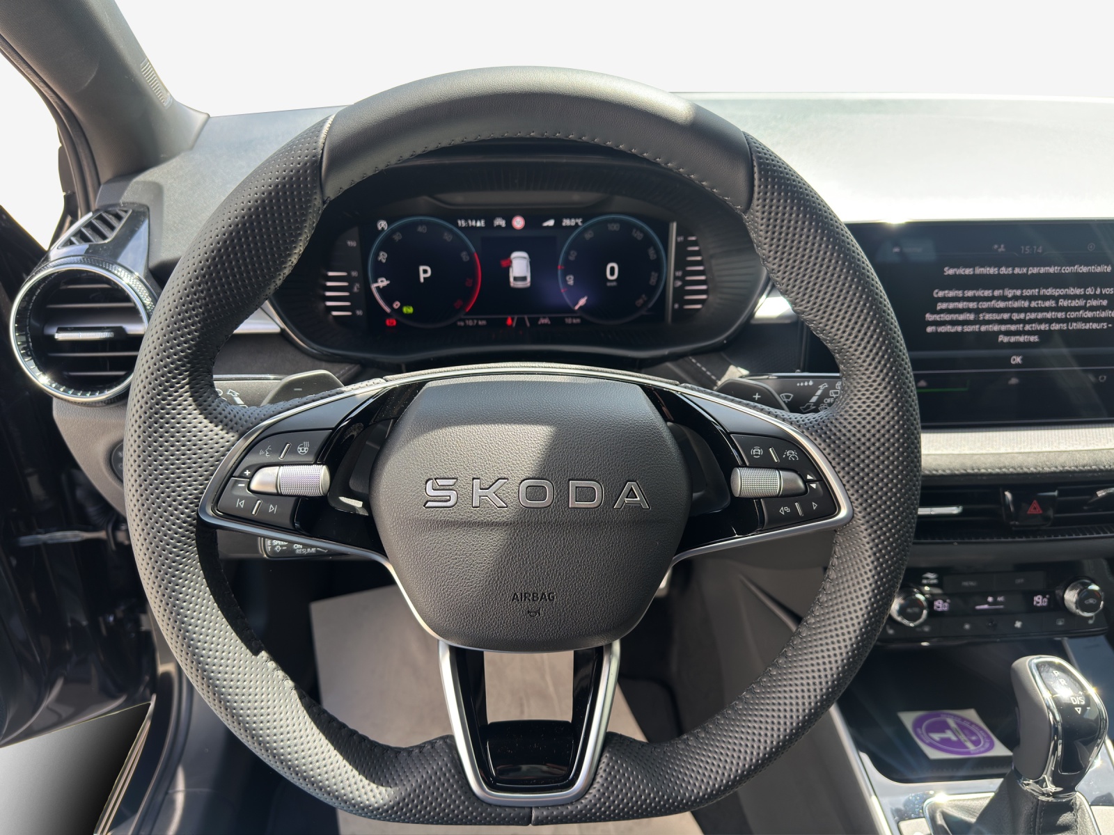SKODA Fabia 1.0 TSI Dynamic DSG-image-9