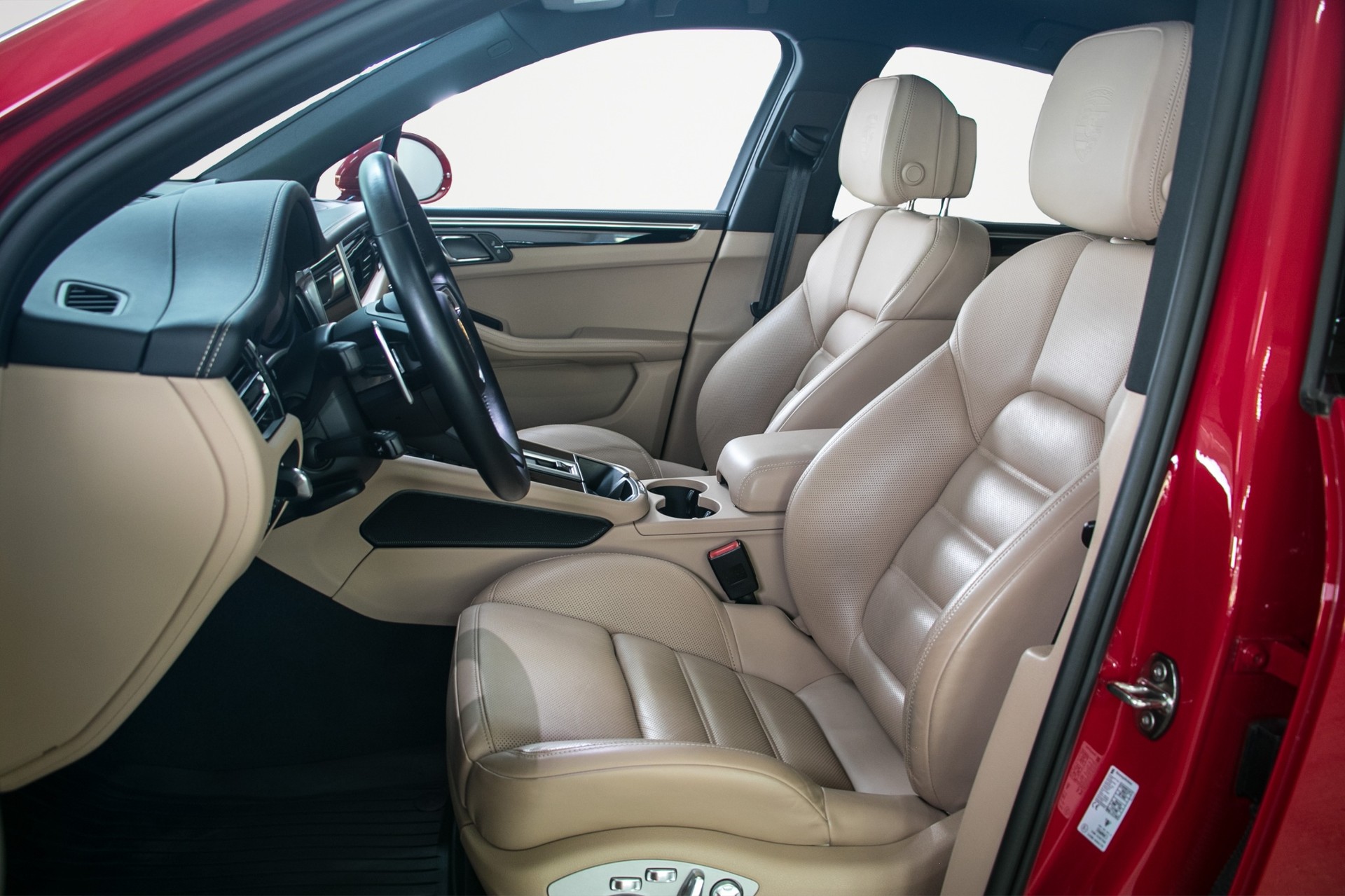 PORSCHE Macan S PDK-image-15
