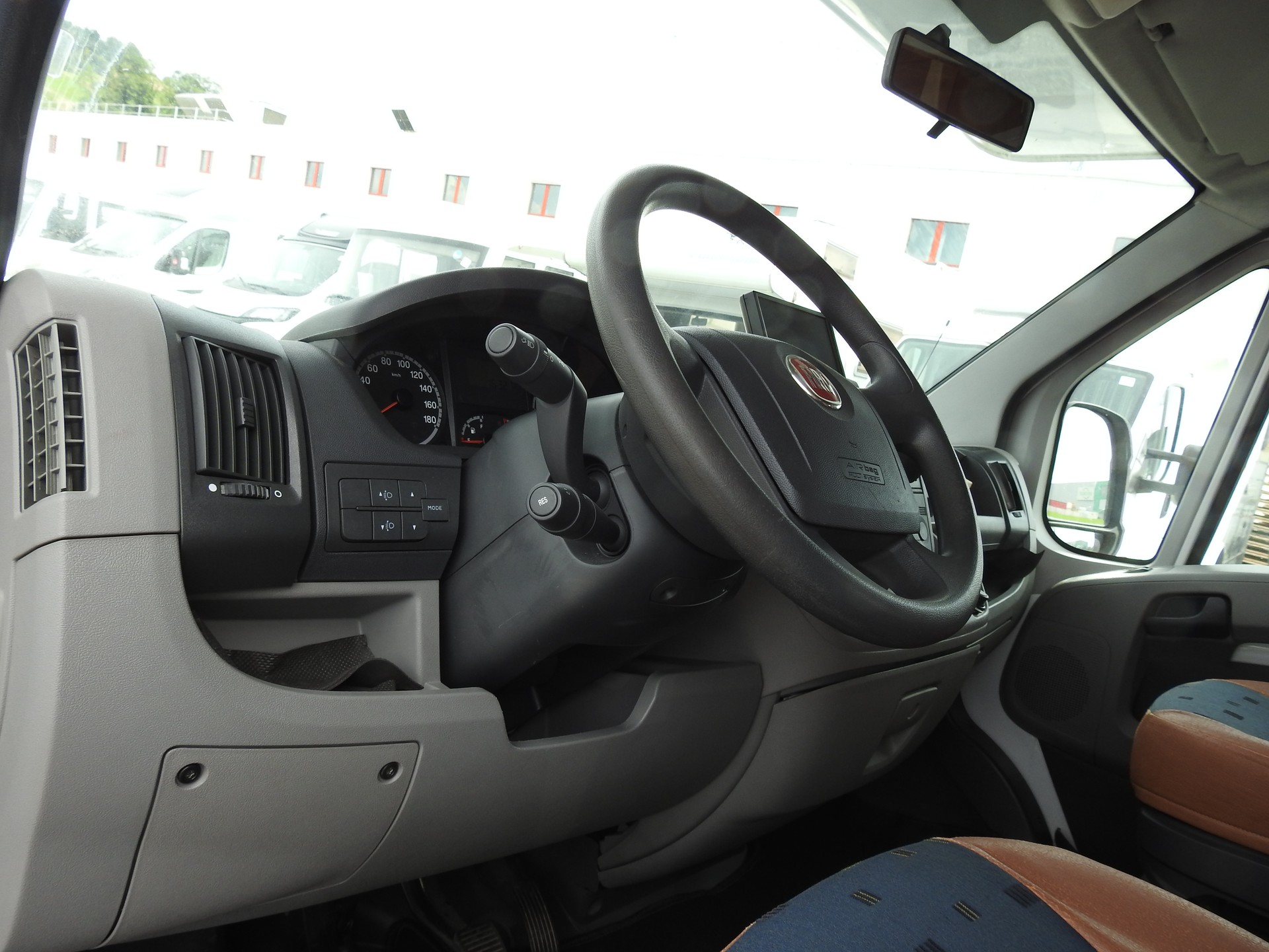 FIAT Dethleffs Globe R-image-8