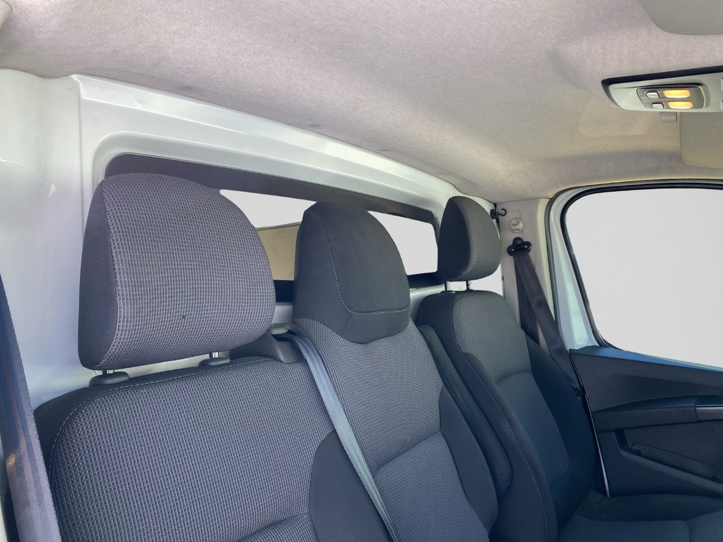 RENAULT Trafic 2.0 Blue dCi 150 Advance L1H1 EDC EN-image-23