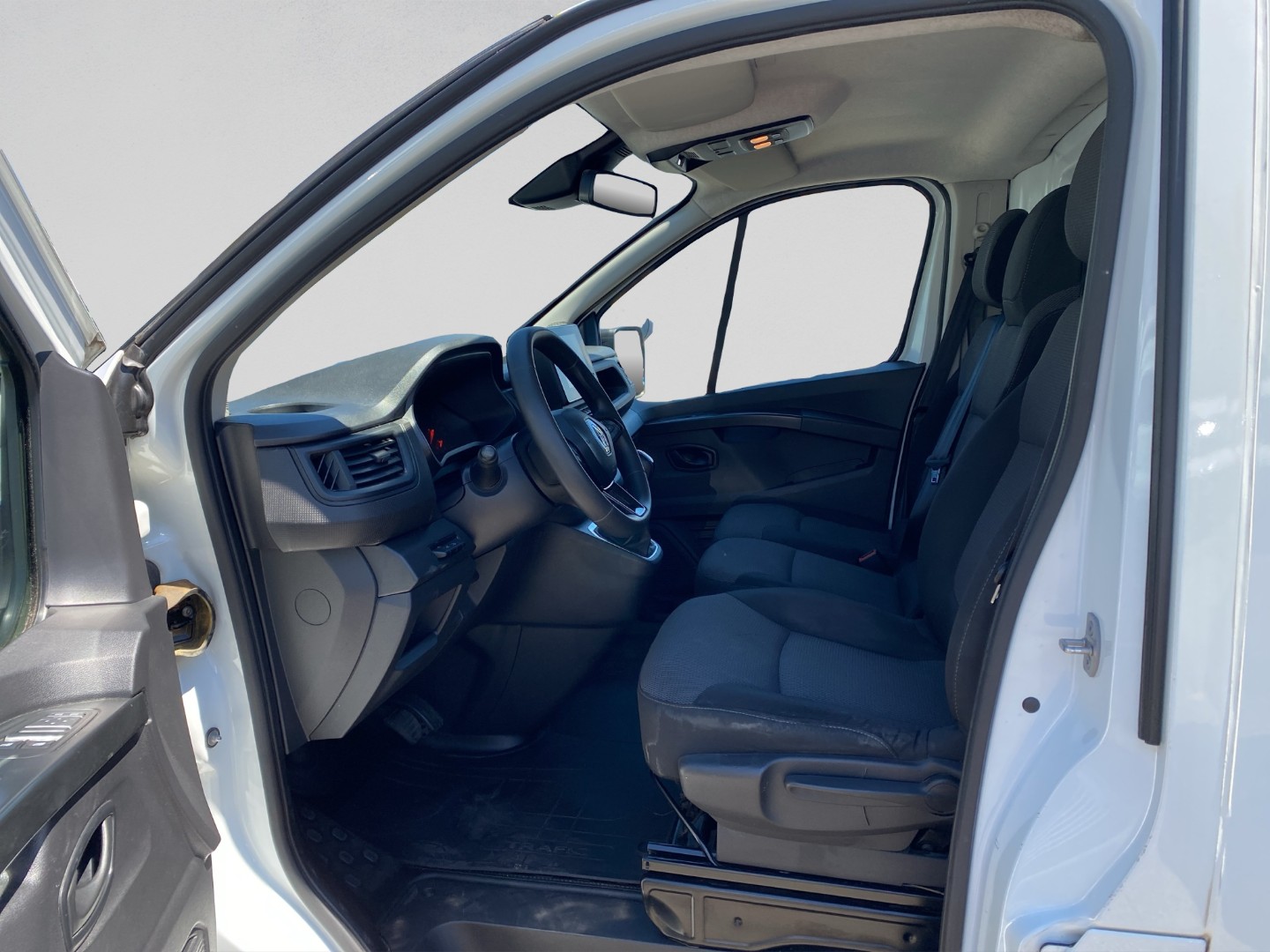 RENAULT Trafic 2.0 Blue dCi 150 Advance L1H1 EDC EN-image-6