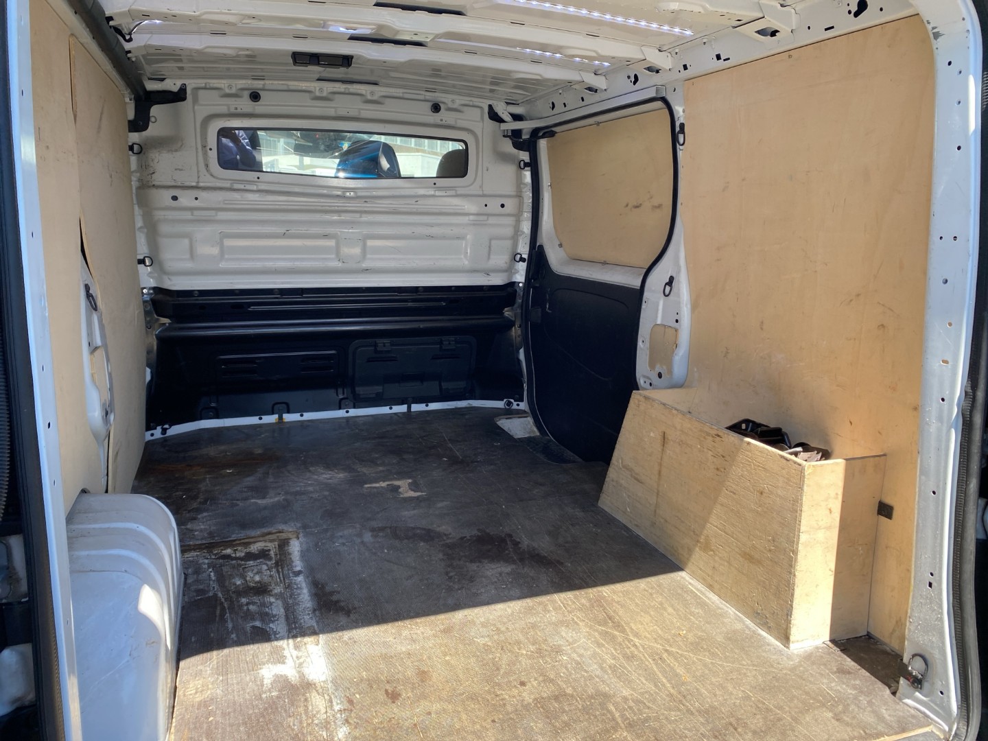 RENAULT Trafic 2.0 Blue dCi 150 Advance L1H1 EDC EN-image-15