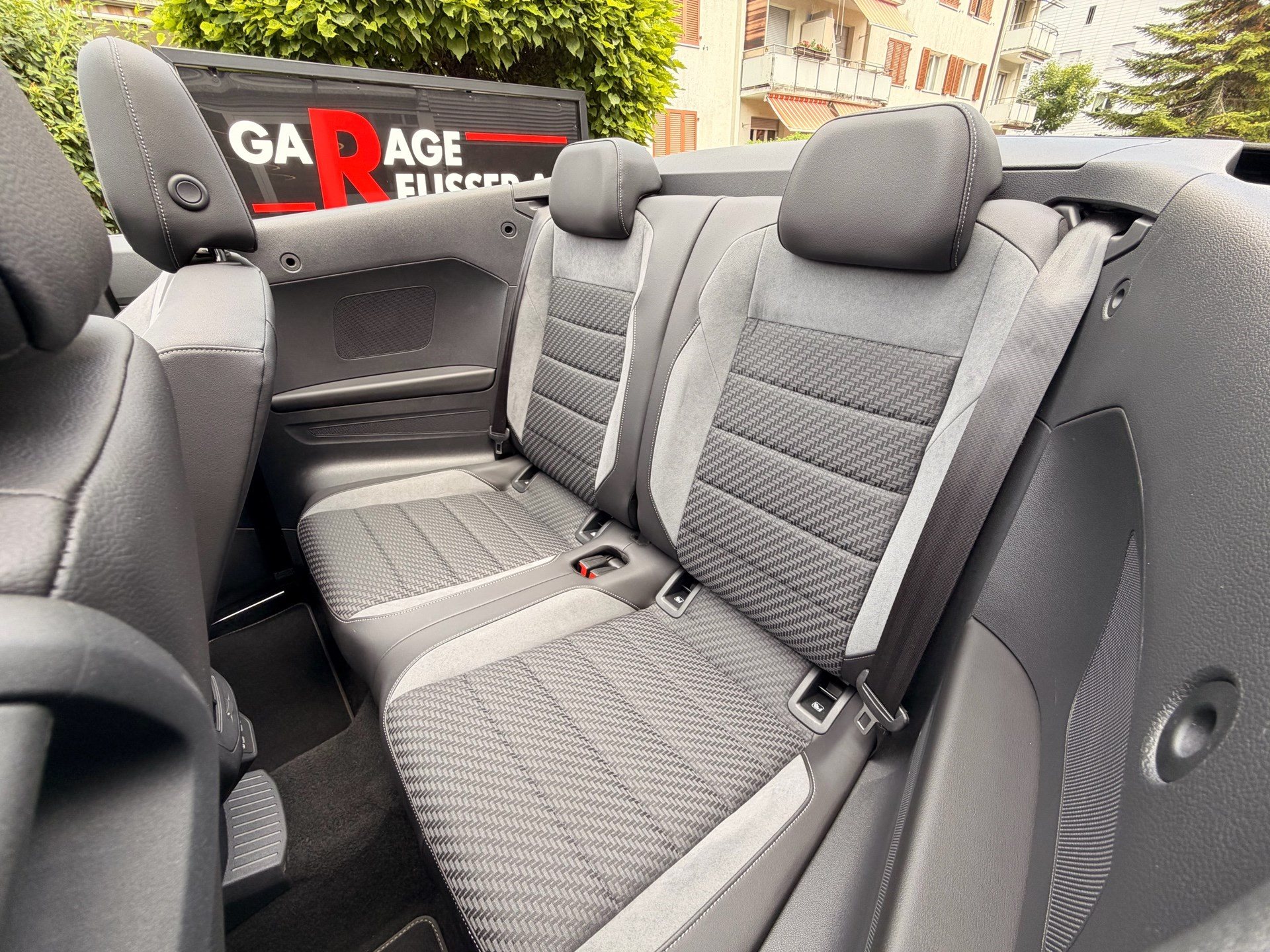 VW T-Roc CABRIOLET 1.5 TSI 150PS R-LINE *** ANHÄNGEKUPPLUNG ***-image-27