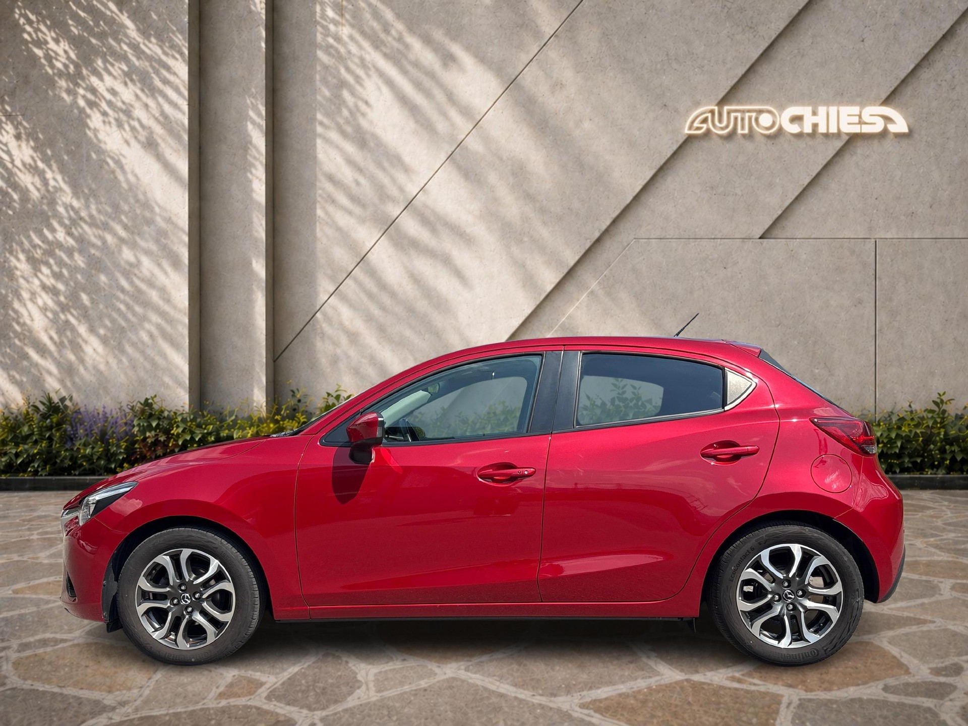 MAZDA 2 1.5 90 Revolution-showroom-element-1
