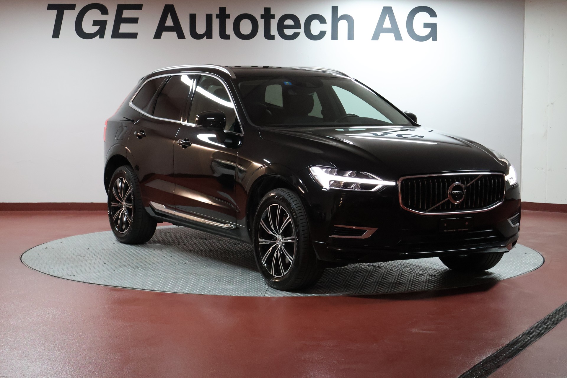 VOLVO XC60 T8 eAWD Inscription Expression Geartronic-showroom-element-2