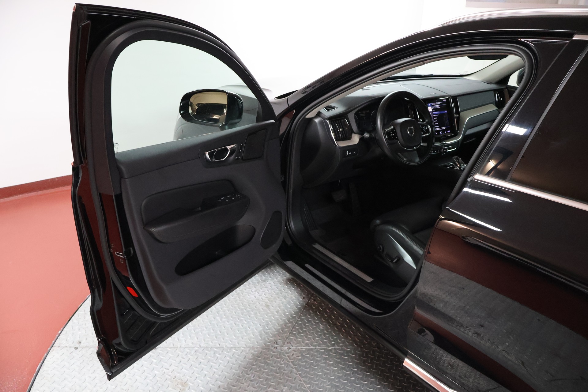 VOLVO XC60 T8 eAWD Inscription Expression Geartronic-image-4