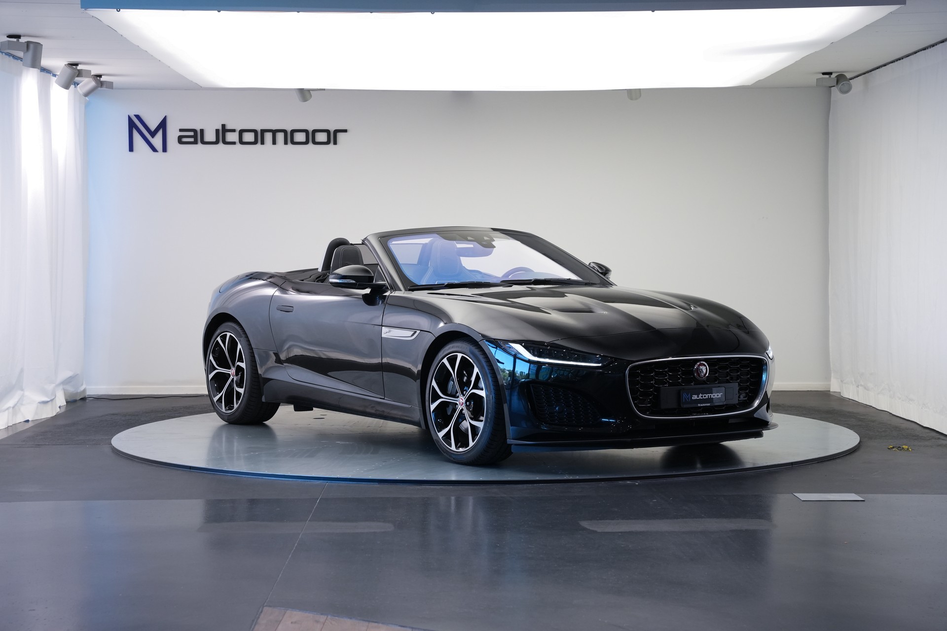 JAGUAR F-Type Convertible 2.0 I4 Automatik-showroom-element-2