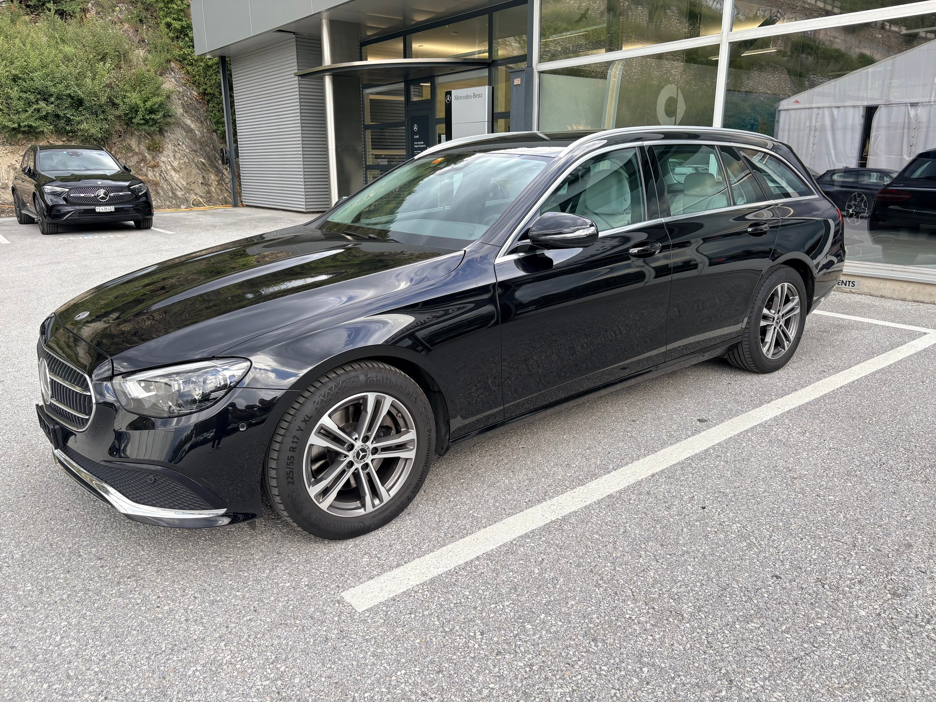 MERCEDES-BENZ E 200 T 4Matic Avantgarde 9G-Tronic-showroom-element-2