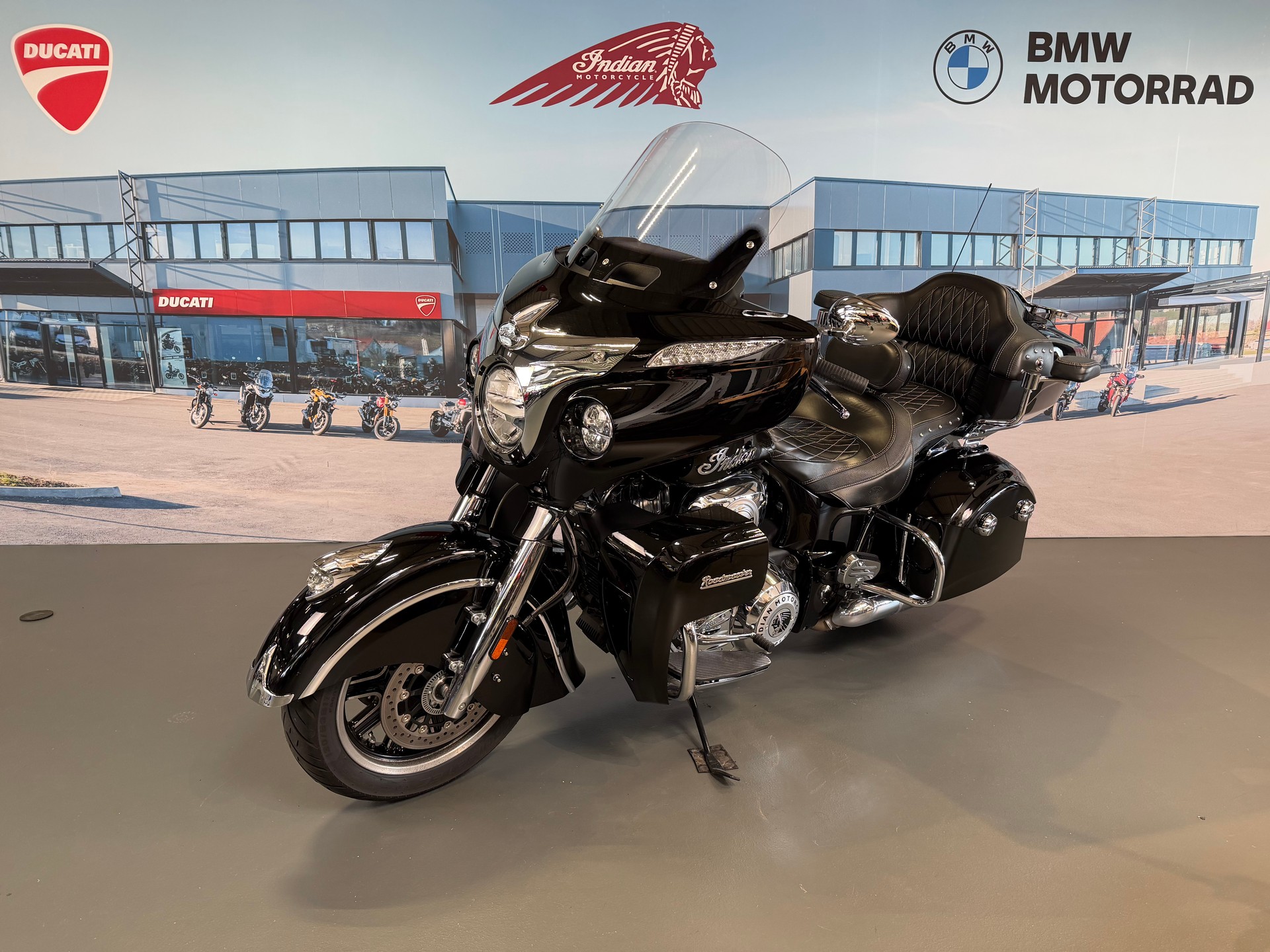 INDIAN Roadmaster-image-2
