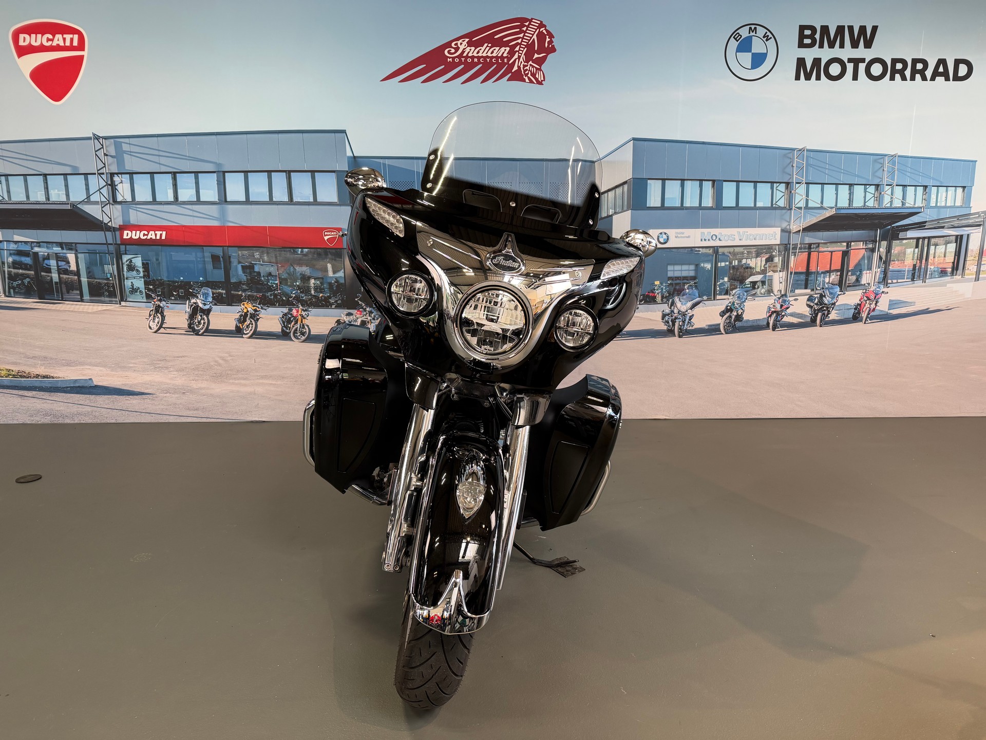 INDIAN Roadmaster-image-1