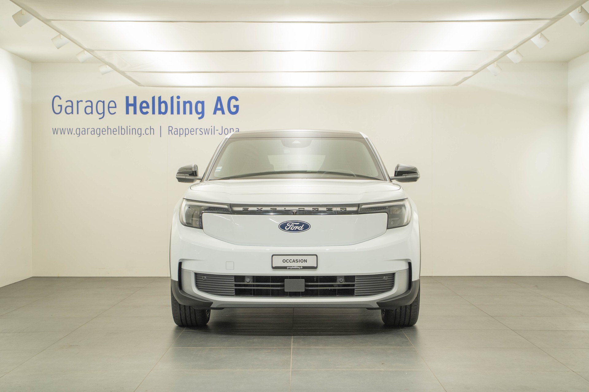 FORD Explorer Extended Range Premium AWD-showroom-element-1