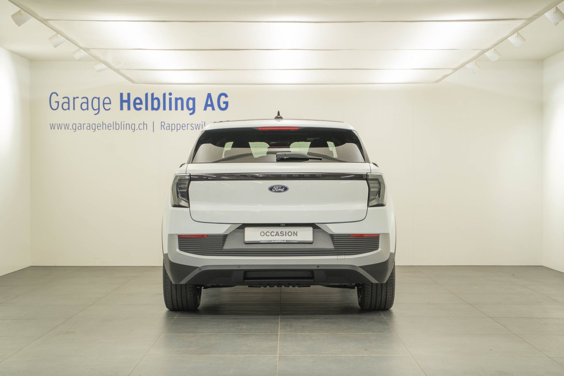 FORD Explorer Extended Range Premium AWD-showroom-element-3