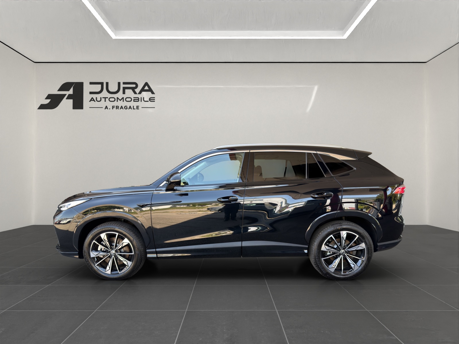 MG HS 1.5 Hybrid Luxury-image-3