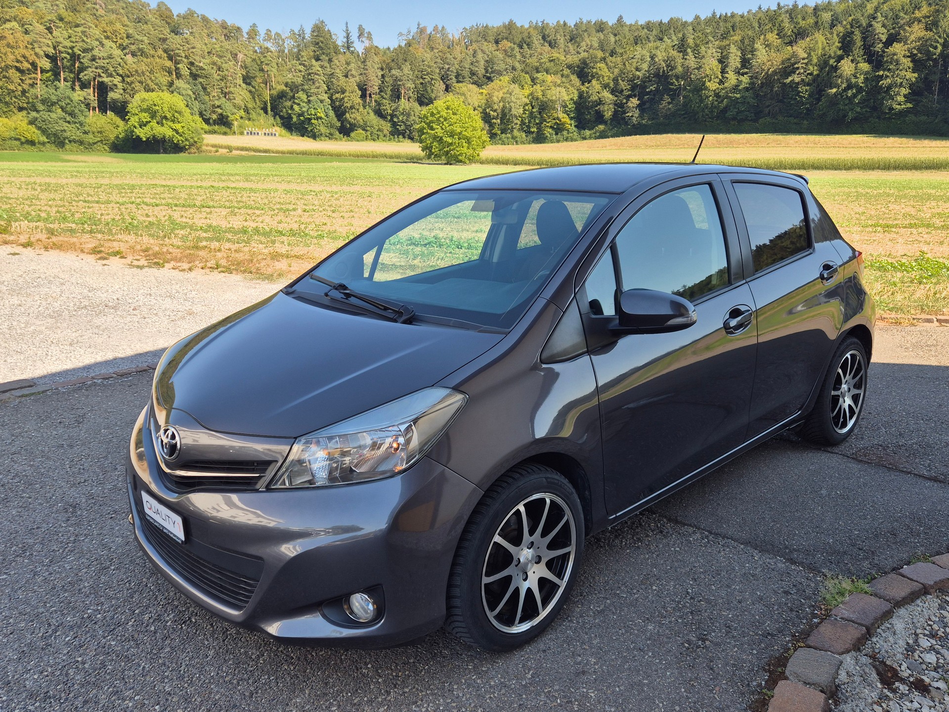 TOYOTA Yaris 1.33 Style-image-15