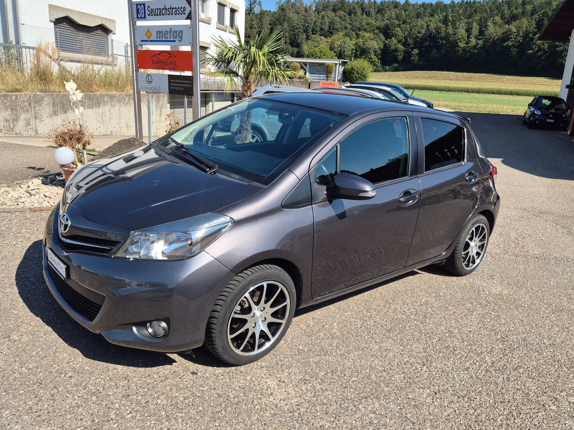 TOYOTA Yaris 1.33 Style-image-13