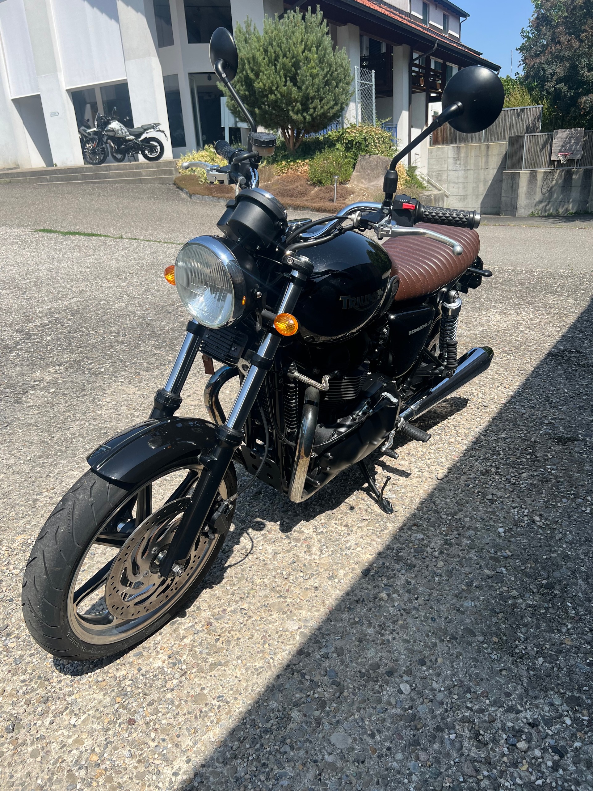 TRIUMPH Bonneville SE 900 i-image-10
