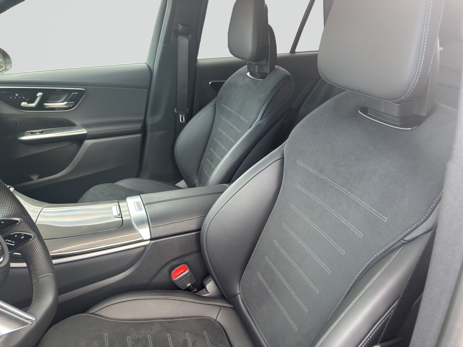 MERCEDES-BENZ 300 d 4MATIC AMG LINE-image-5