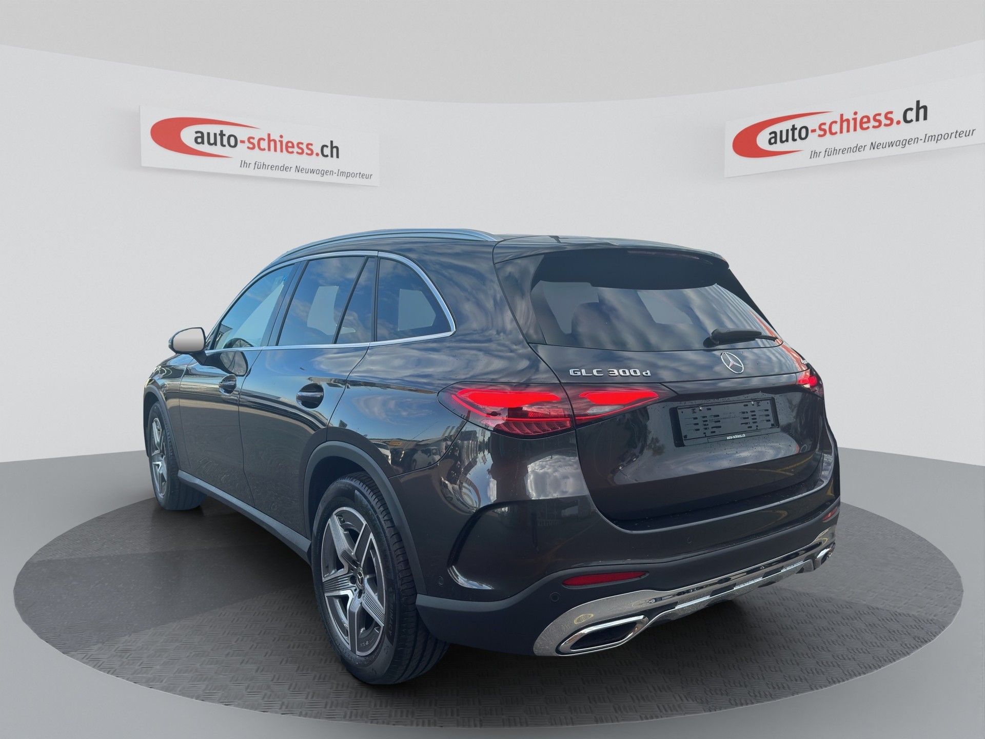 MERCEDES-BENZ 300 d 4MATIC AMG LINE-showroom-element-3