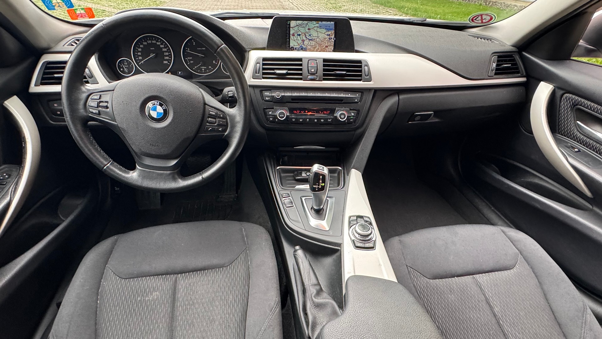 BMW 316d Touring Business Steptronic-image-7
